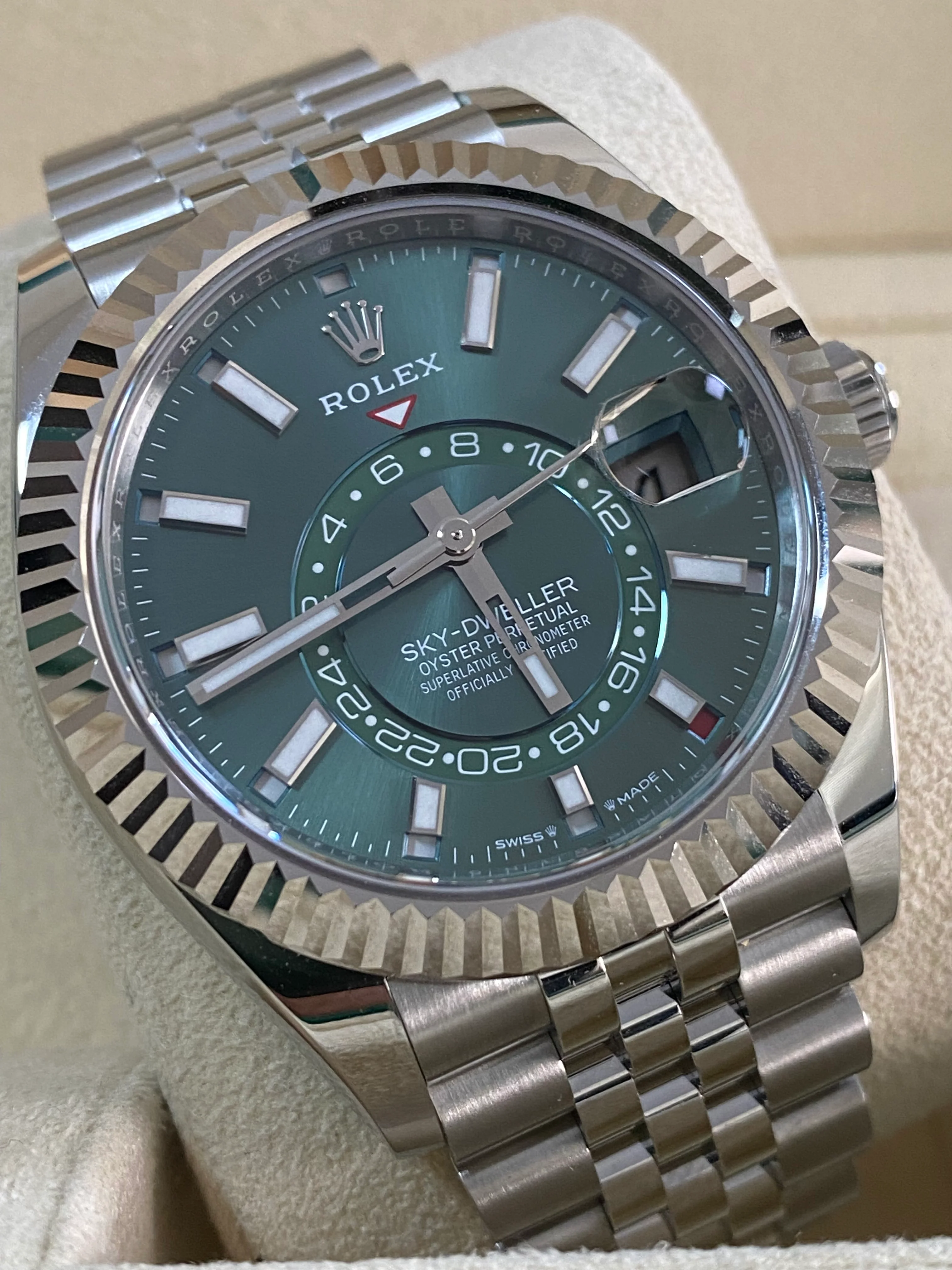 Rolex Steel Sky-Dweller - 2024 - Mint Green Dial - Jubilee Bracelet - 336934 *FULL SET*
