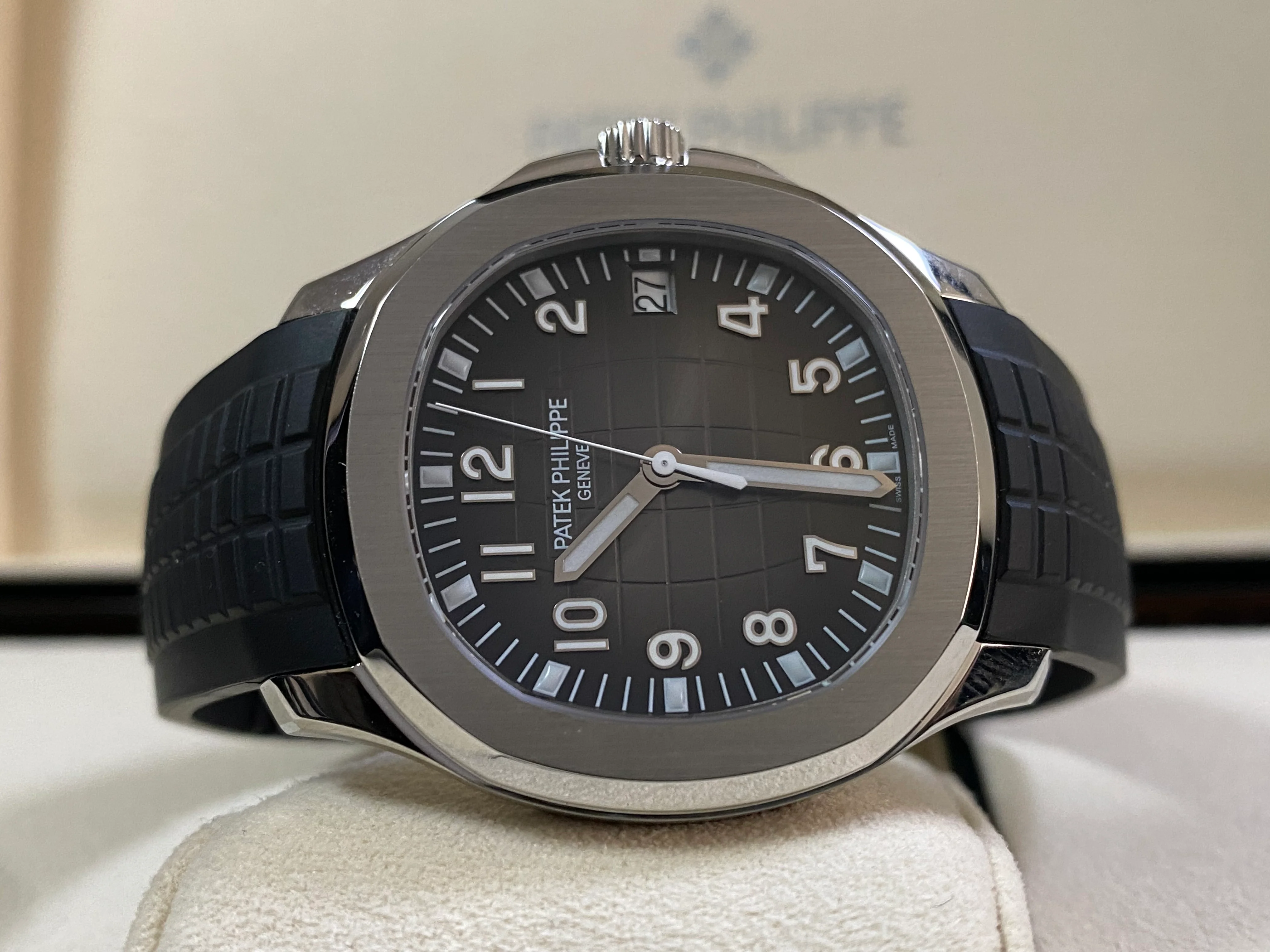 Patek Philippe Men's Aquanaut - 2021 - Black Embossed Dial - Black Strap - 5167A-001 *FULL SET*