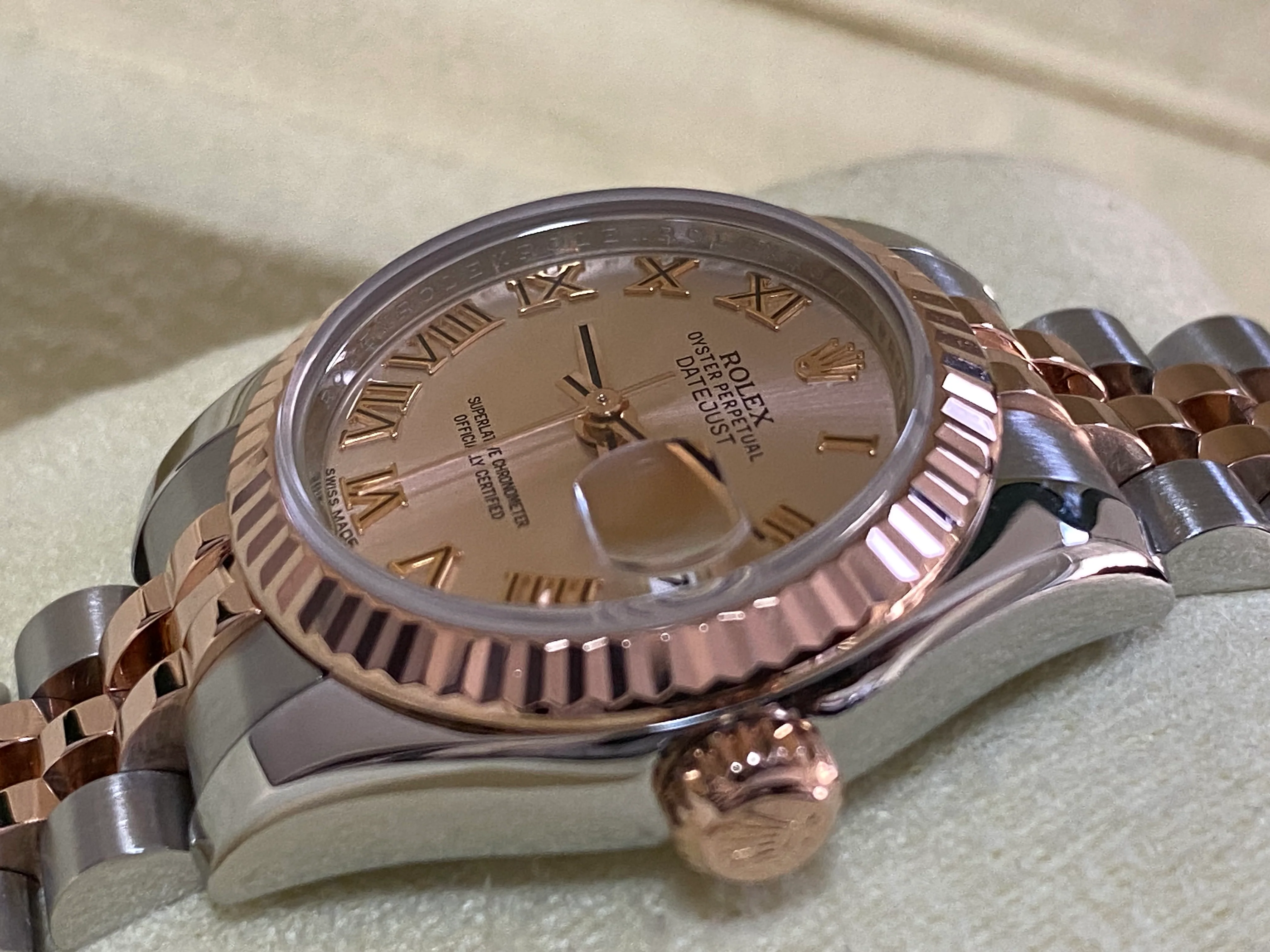Rolex Everose Gold and Steel Lady-Datejust 26 - 2012 - Fluted Bezel - Pink Roman Dial - Jubilee Bracelet - 179171