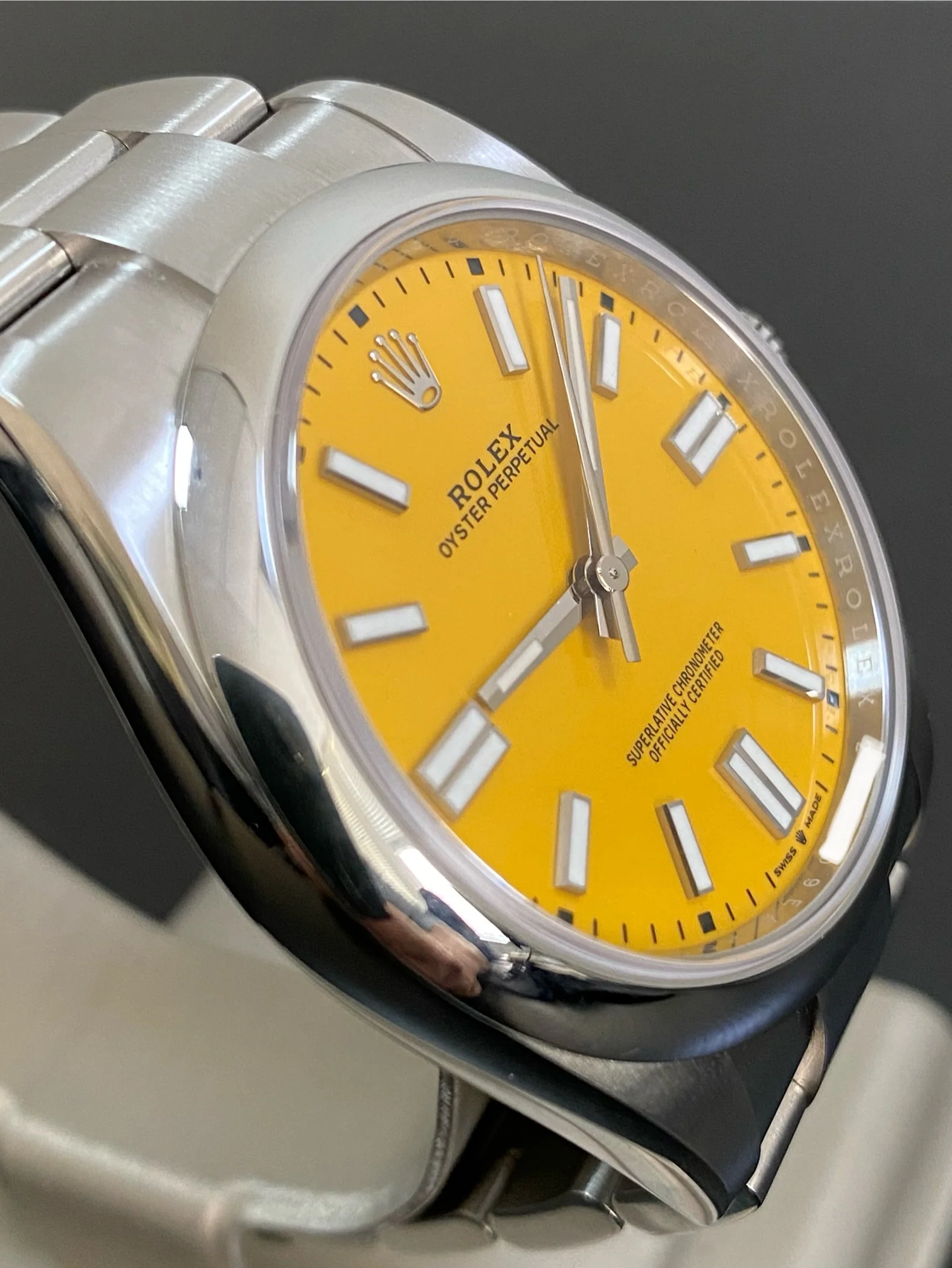 Rolex Oyster Perpetual 41 - 2022 - Domed Bezel - Yellow Dial - Oyster Bracelet - 124300 *DISCONTINUED MODEL*
