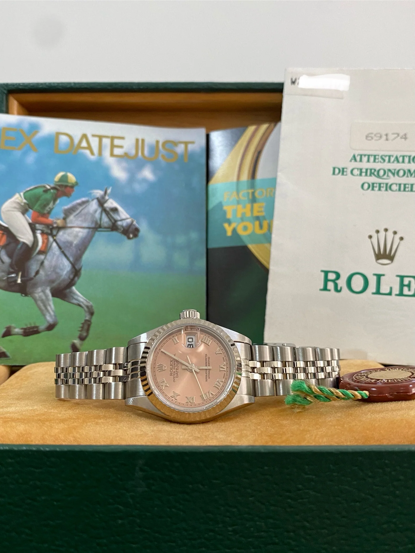 Rolex Steel Lady-Datejust - W serial- Fluted Bezel - Pink Roman Dial - Jubilee Bracelet - 69174 *COMPLETE SET*