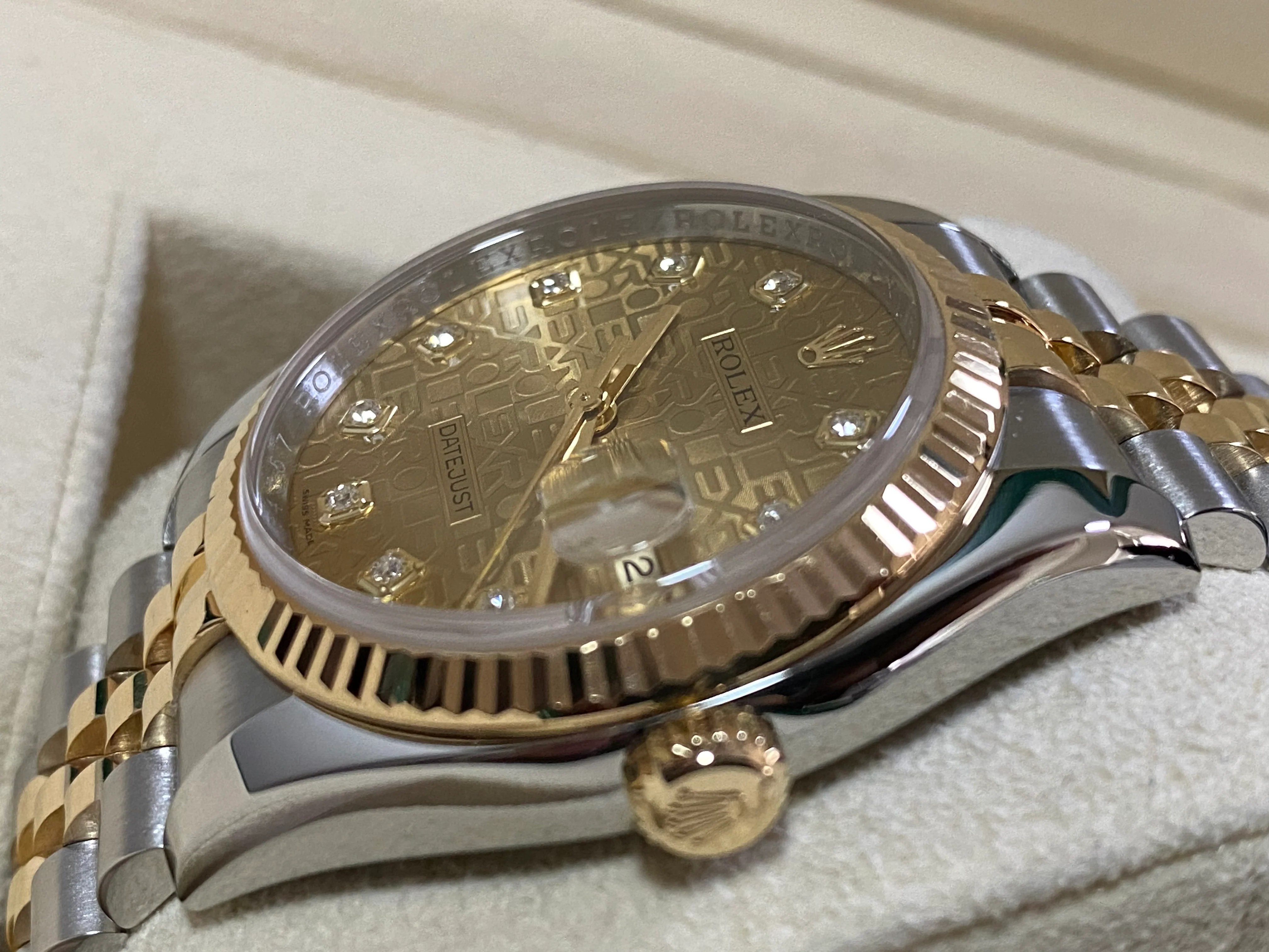 Rolex Steel and Yellow Gold Datejust 36 - V Serial - Fluted Bezel - Factory Diamond Dial - Jubilee Bracelet - 116233