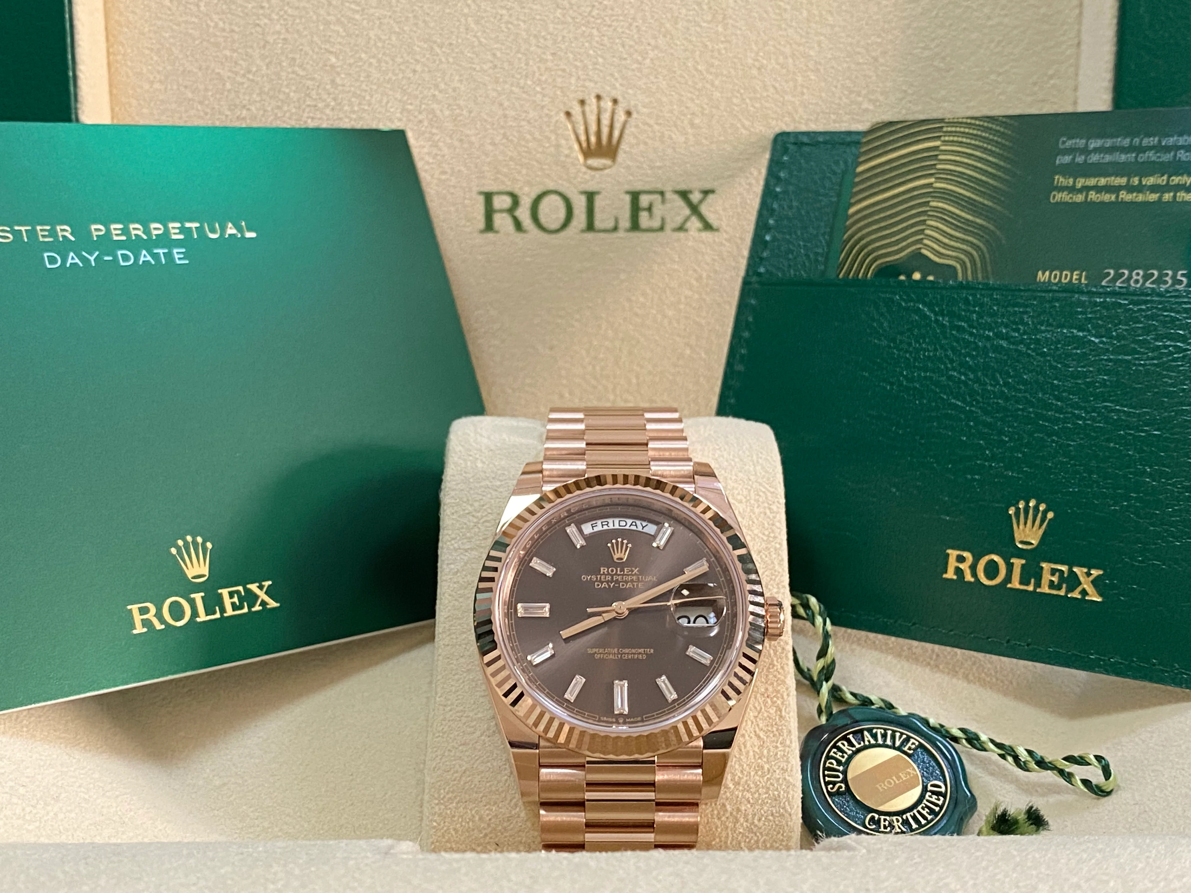 Rolex Everose Gold Day-Date 40 - 2023 - Fluted Bezel - Chocolate Baguette Diamond Dial - President Bracelet - 228235