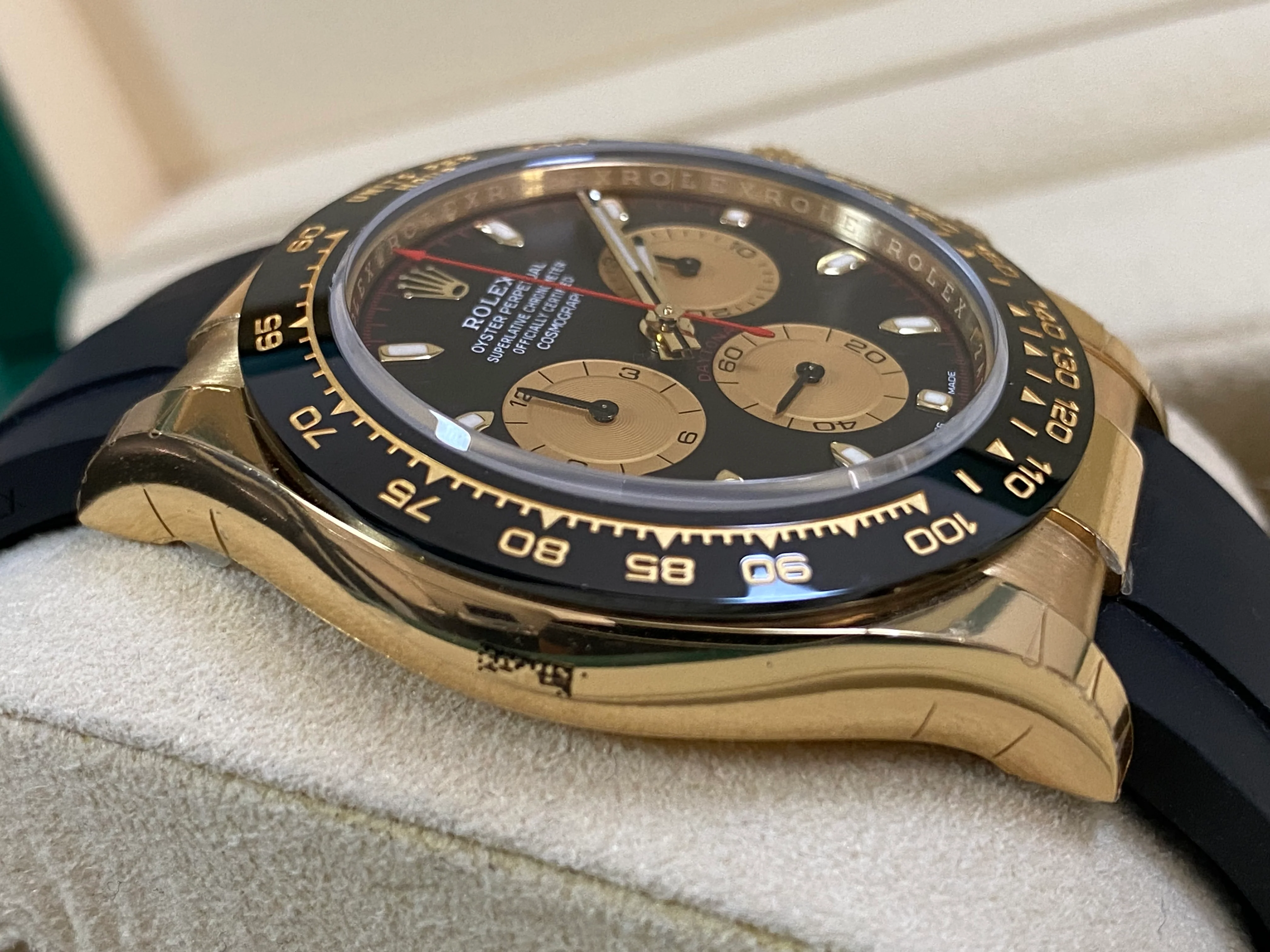 Rolex Yellow Gold Cosmograph Daytona - 2023 - 