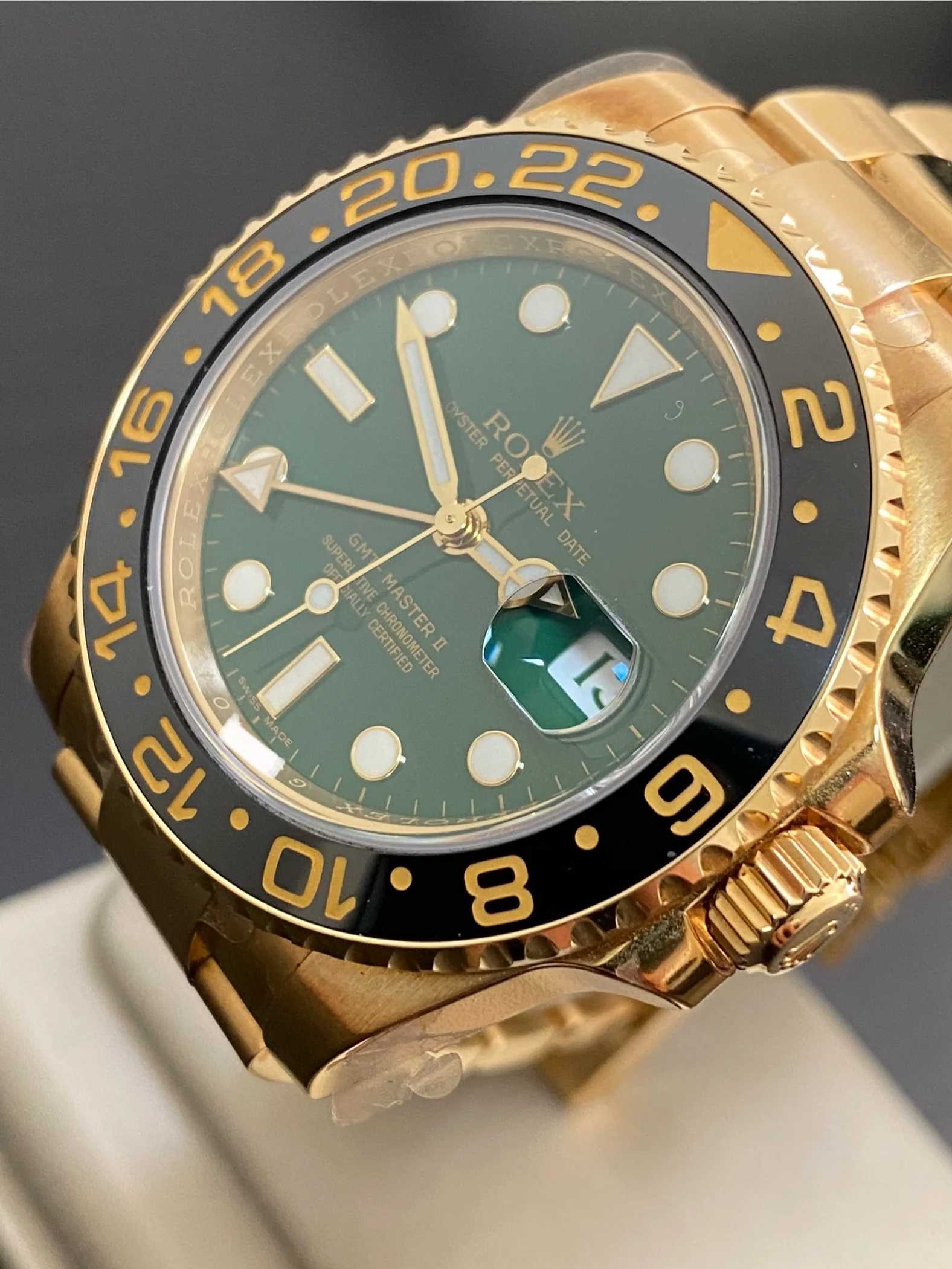 Rolex Yellow Gold GMT-Master II - G serial - Black Bezel - Anniversary Green Dial - Oyster Bracelet - 116718LN *FULL STICKERS*