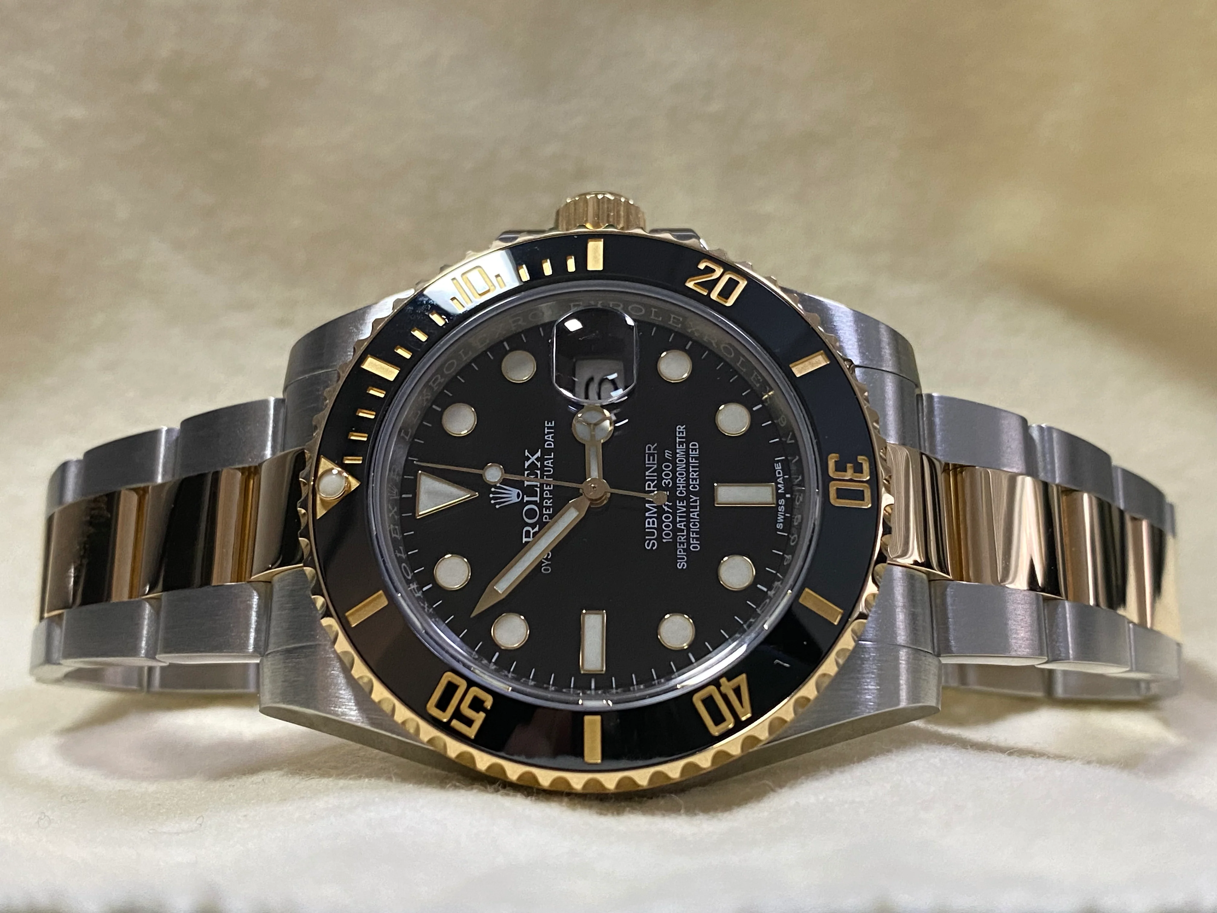 Rolex Steel and Gold Submariner Date - 2016 - Black Bezel - Black Dial - 116613
