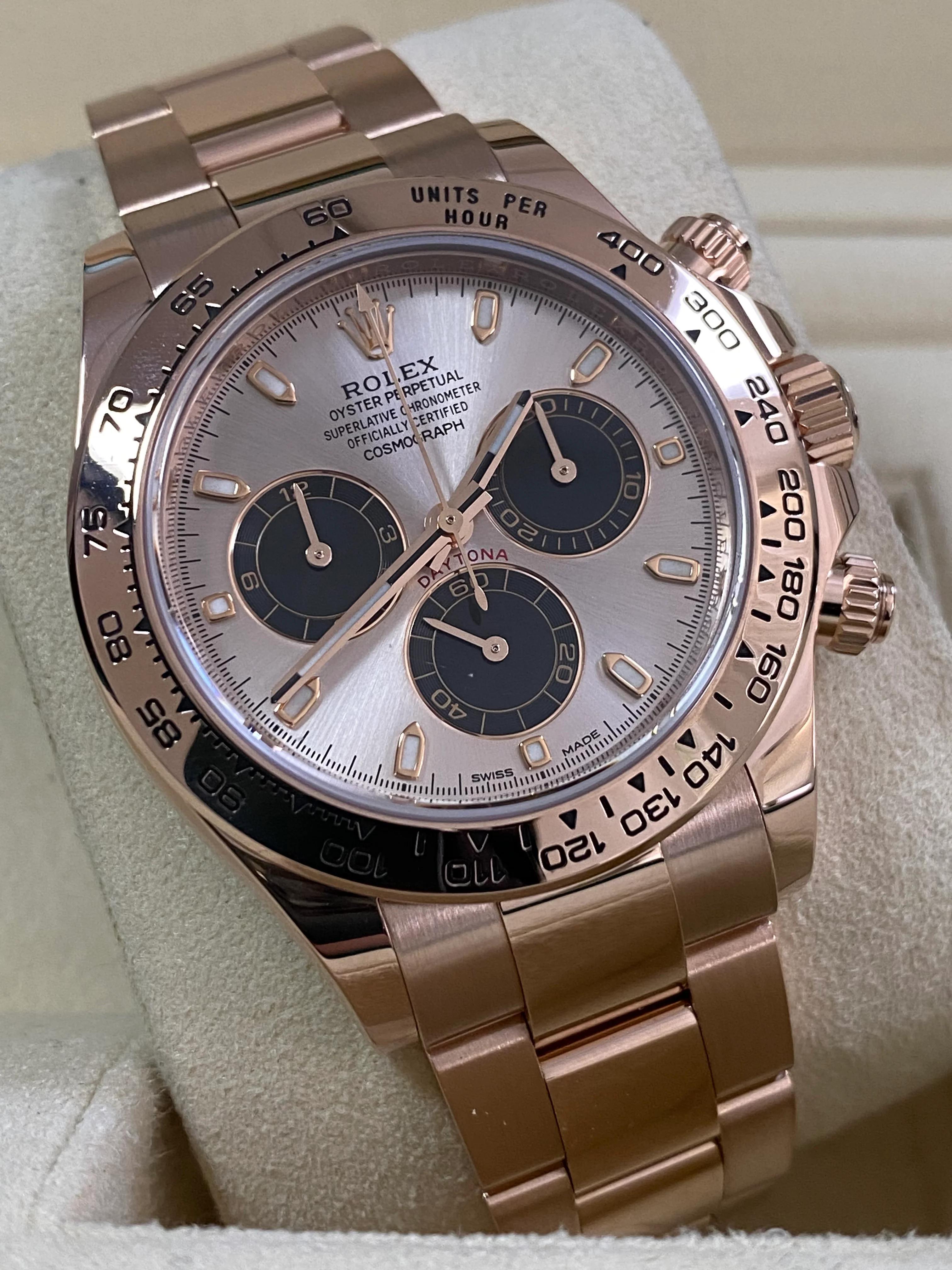 Rolex Everose Gold Cosmograph Daytona - 2023 - Sundust Dial - 116505 *COMPLETE SET*