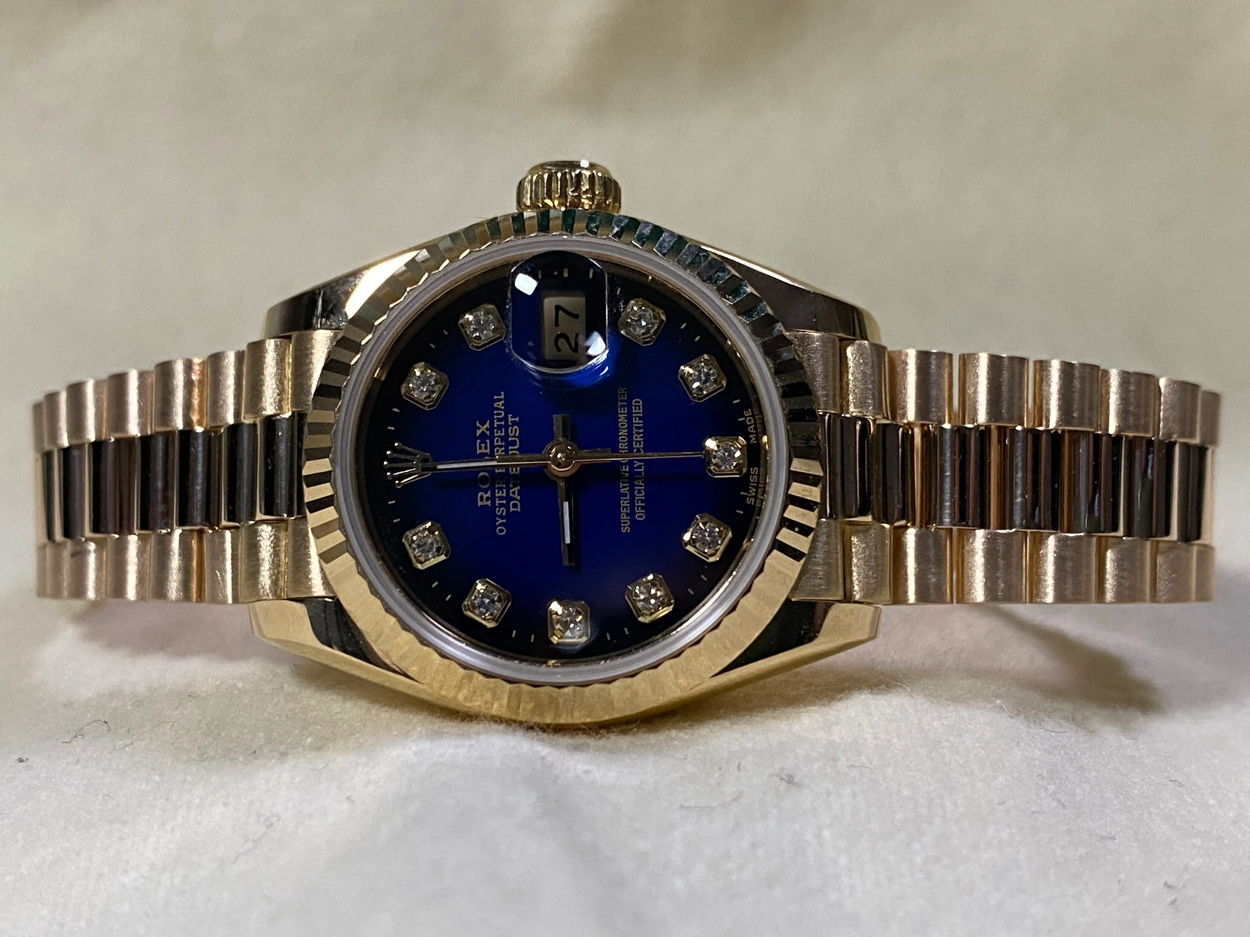 Rolex Yellow Gold Lady-Datejust 26 - N Serial - Fluted Bezel - Blue Vignette Diamond Dial - President Bracelet - 69178