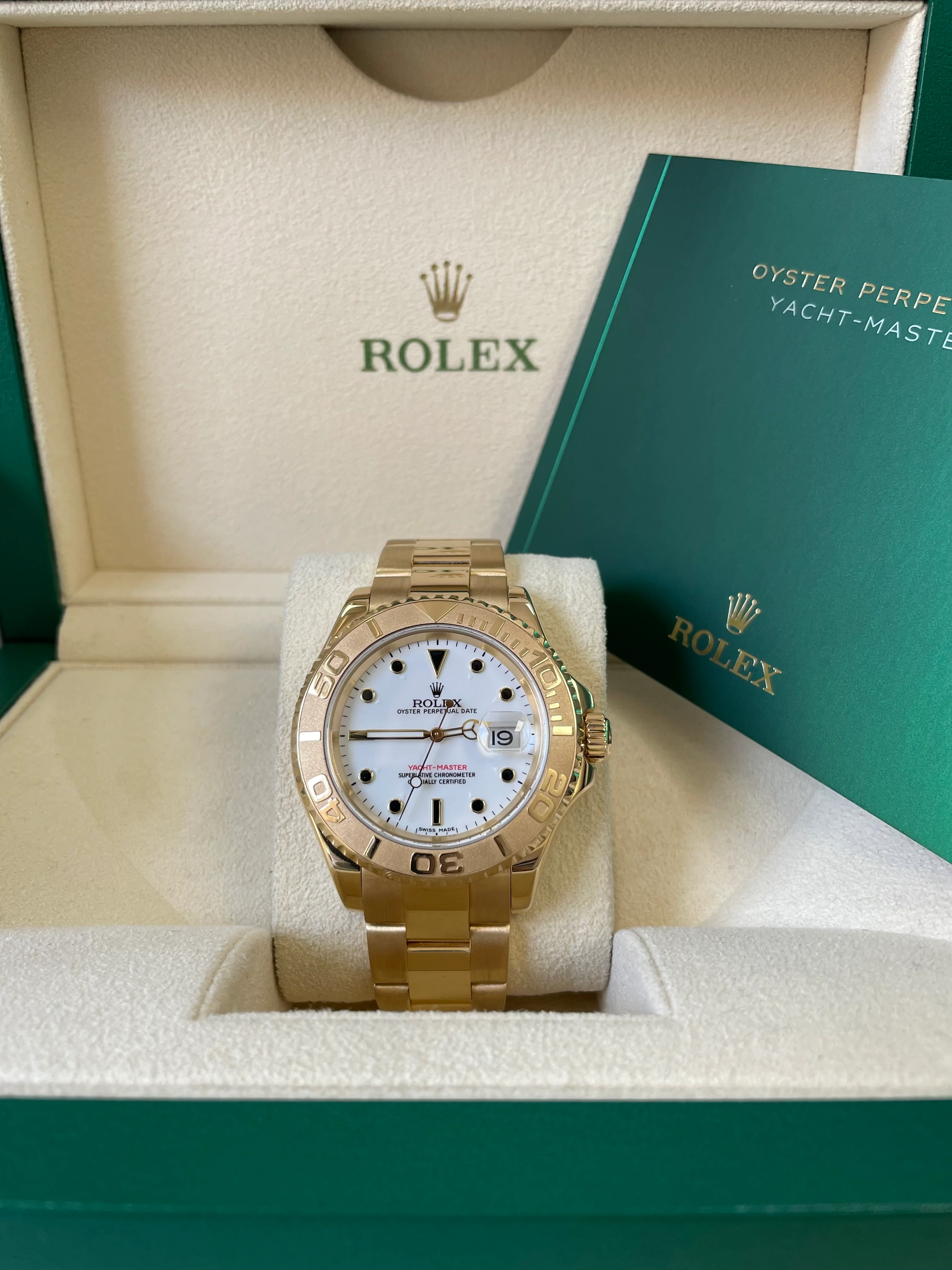 Rolex Yellow Gold Yacht-Master 40 - White Dial - 16628