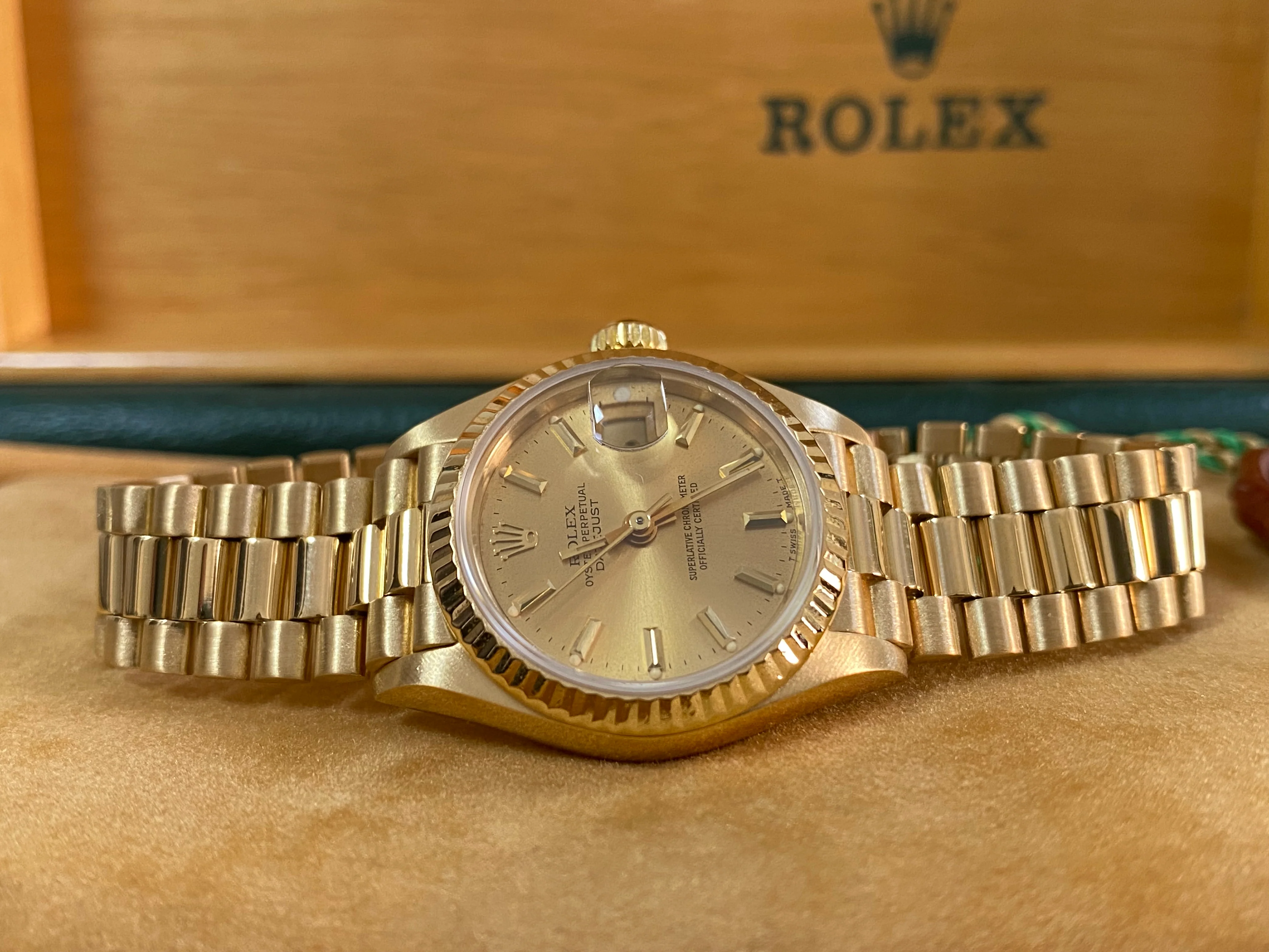 Rolex Yellow Gold Lady-Datejust - 1986 - Fluted Bezel - Champagne Dial - President Bracelet - 69178