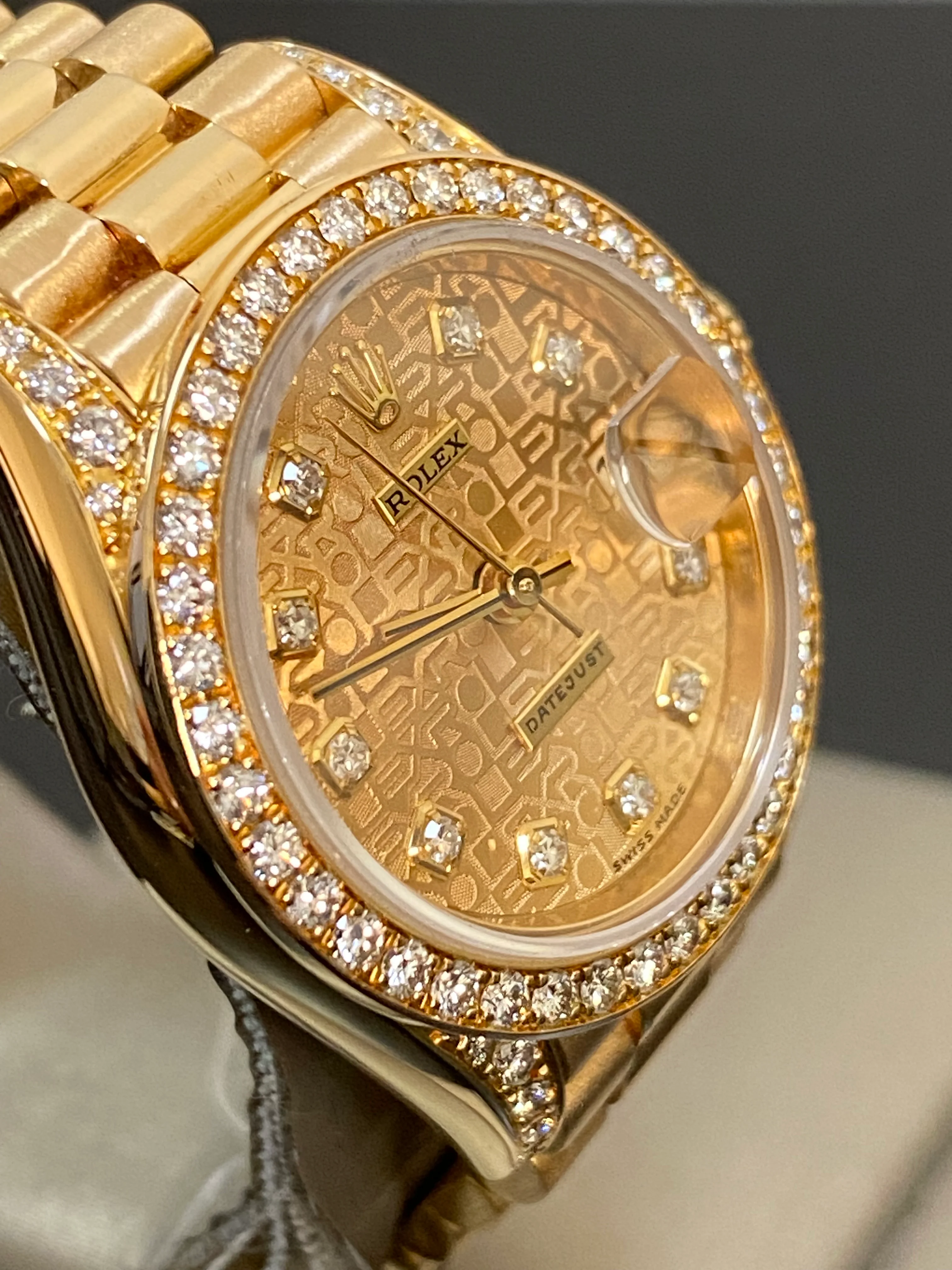 Rolex Yellow Gold Lady-Datejust - 1995 - Factory Diamond Dial, Bezel and Lugs - President Bracelet - 69158 