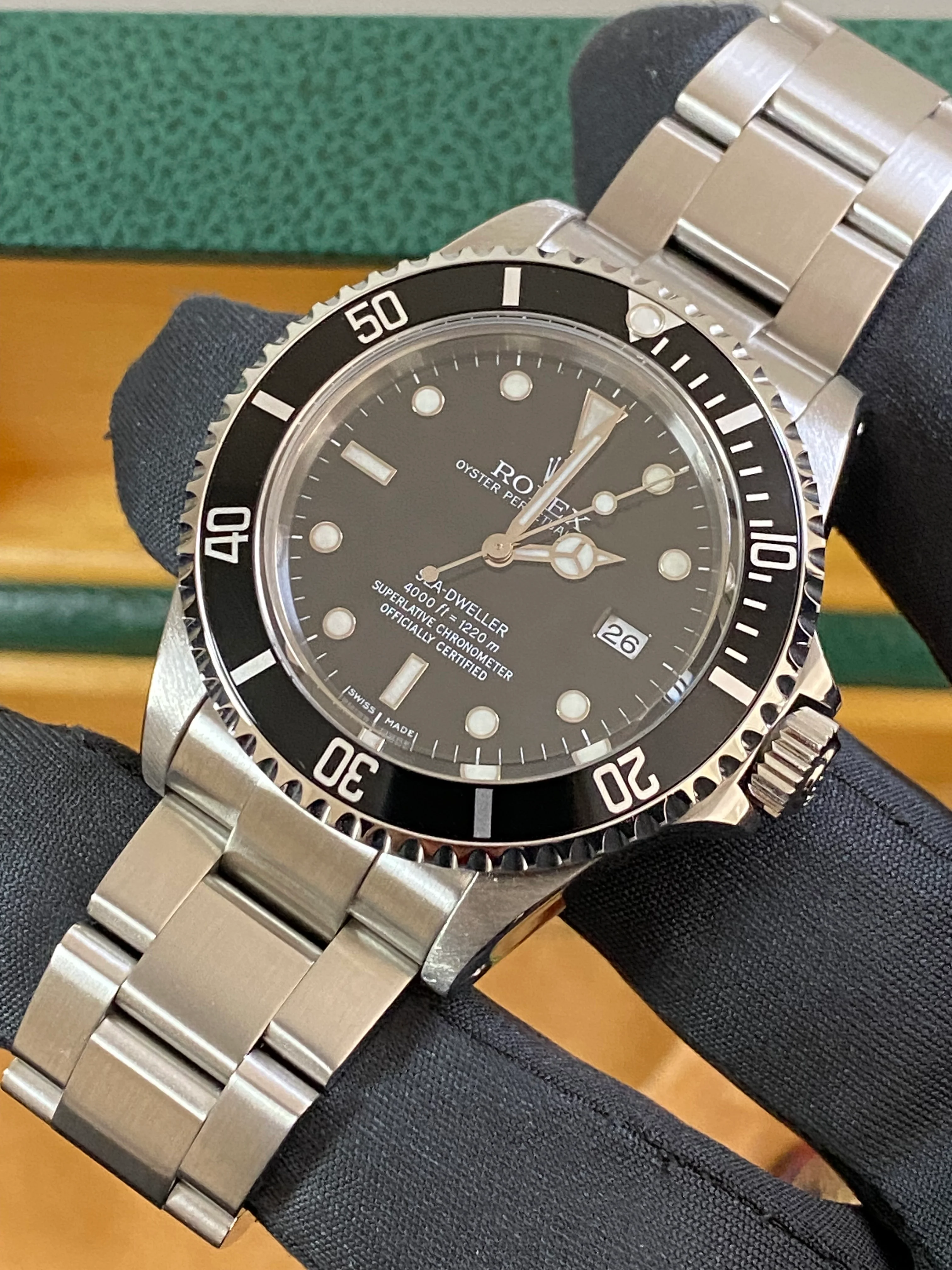 Rolex Steel Sea-Dweller 4000 - A serial - Pre-Ceramic Bezel - Black Dial - Oyster Bracelet 16600