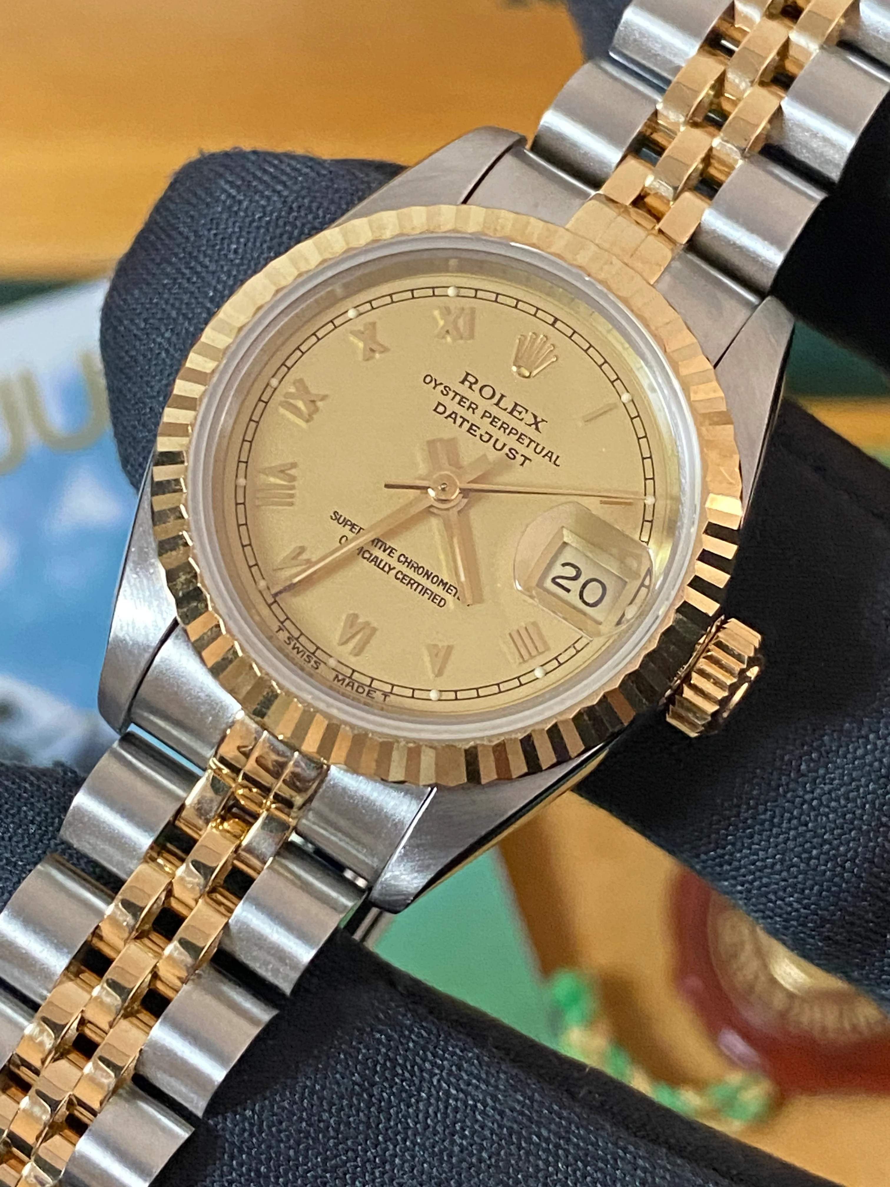 Rolex Steel and Yellow Gold Lady-Datejust - S serial - Fluted Bezel - Champagne Roman Dial - Jubilee Bracelet - 69173