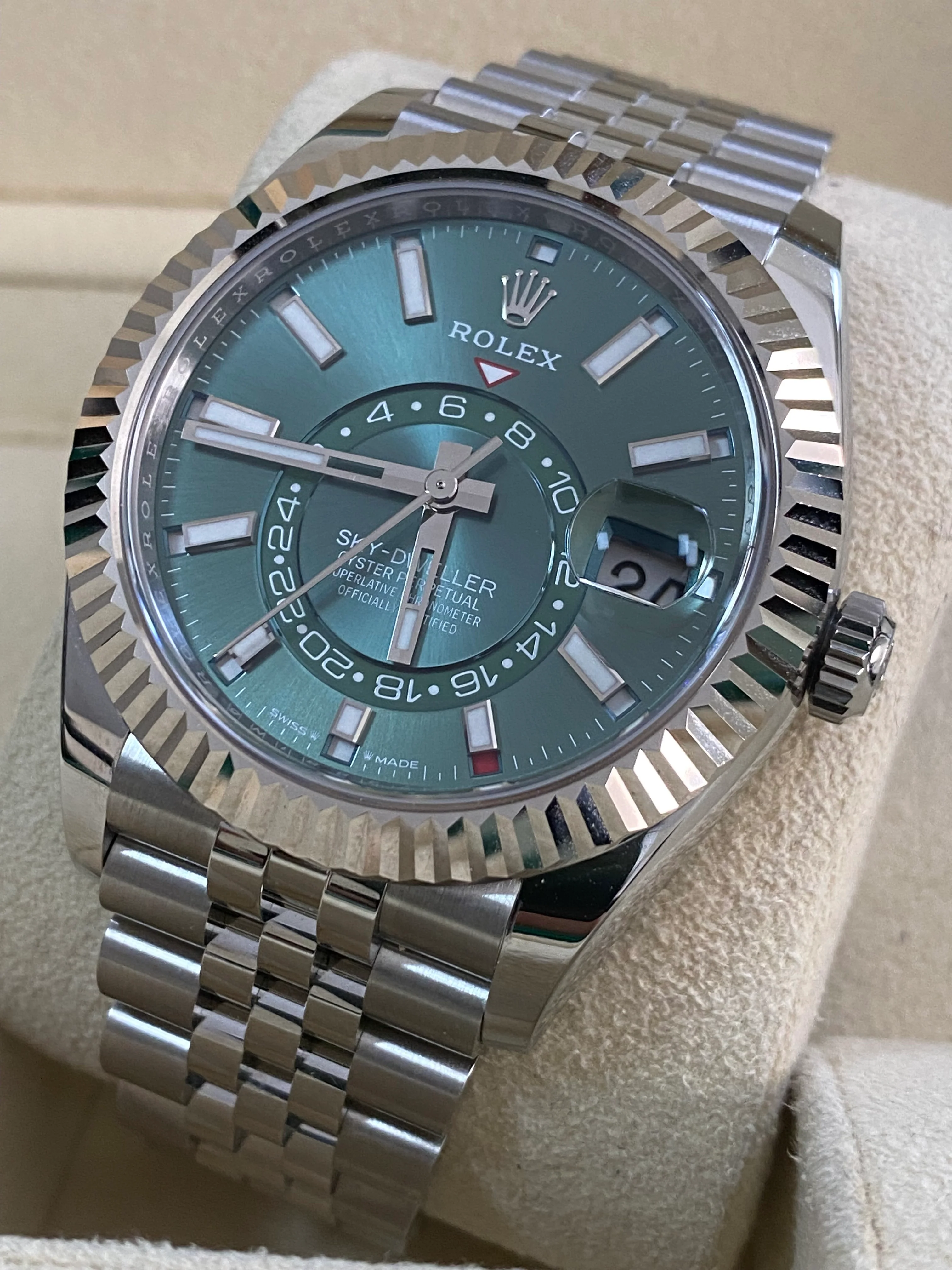 Rolex Steel Sky-Dweller - 2024 - Mint Green Dial - Jubilee Bracelet - 336934 *FULL SET*