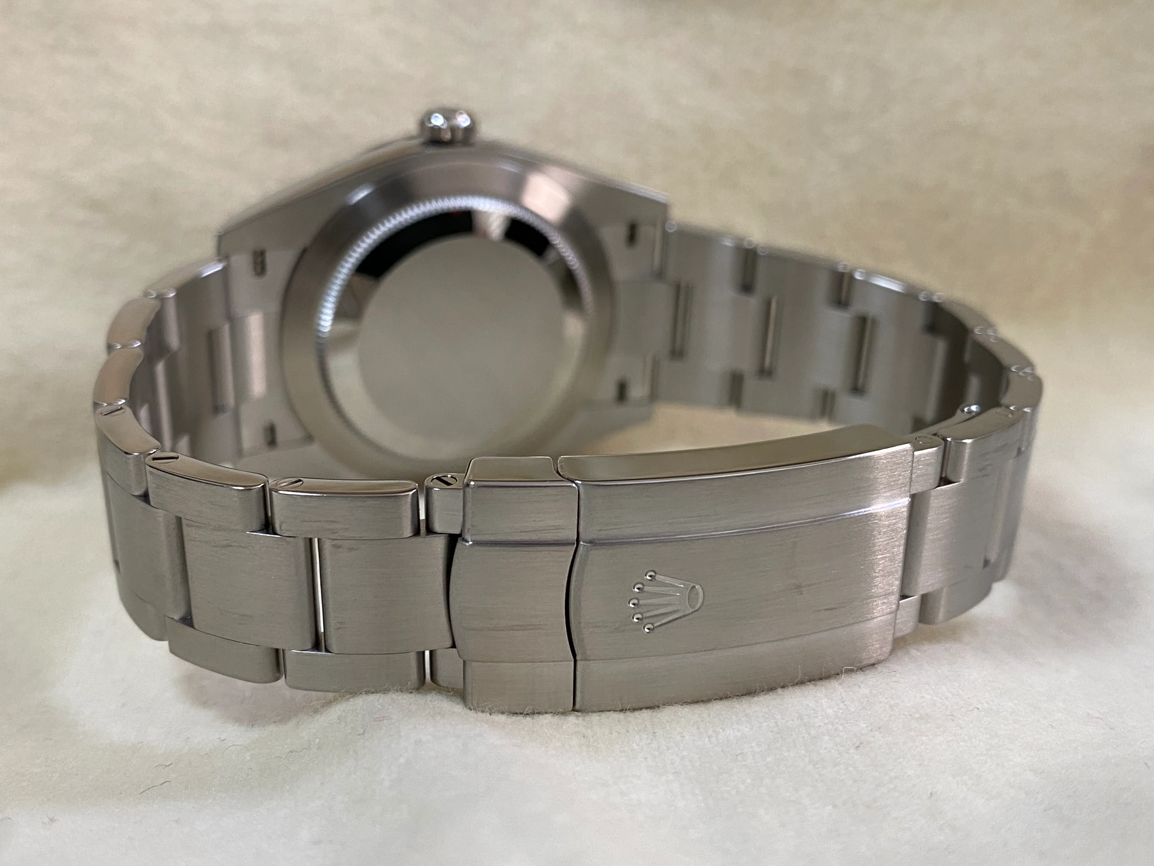 Rolex Oyster Perpetual 41 - 2024 - Domed Bezel - Bright Blue Index Dial - Oyster Bracelet - 124300