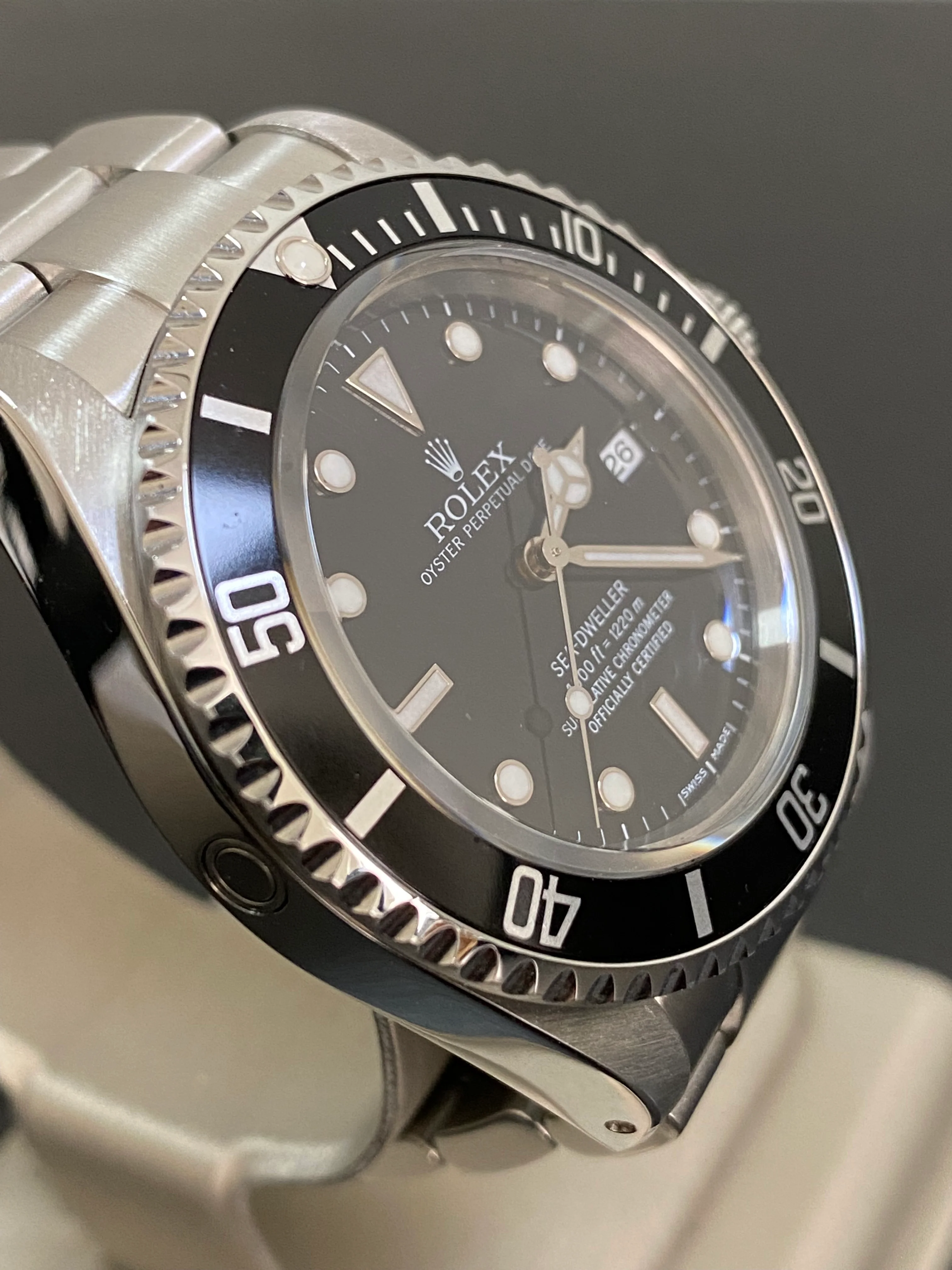 Rolex Steel Sea-Dweller 4000 - A serial - Pre-Ceramic Bezel - Black Dial - Oyster Bracelet 16600