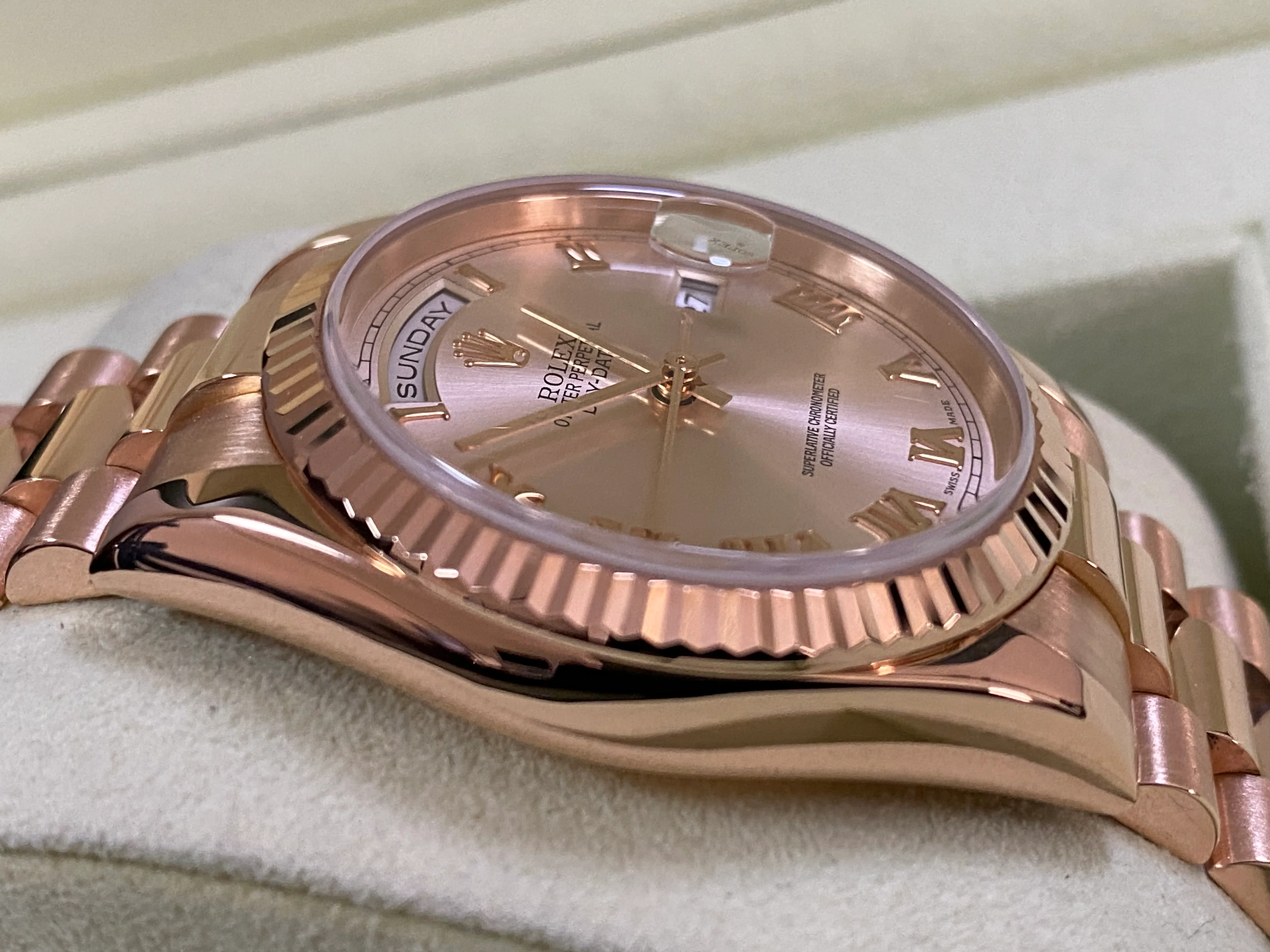 Rolex Everose Gold Day-Date 36 - K serial - Fluted Bezel - Pink Roman Dial - President Bracelet - 118235 *COMPLETE SET*