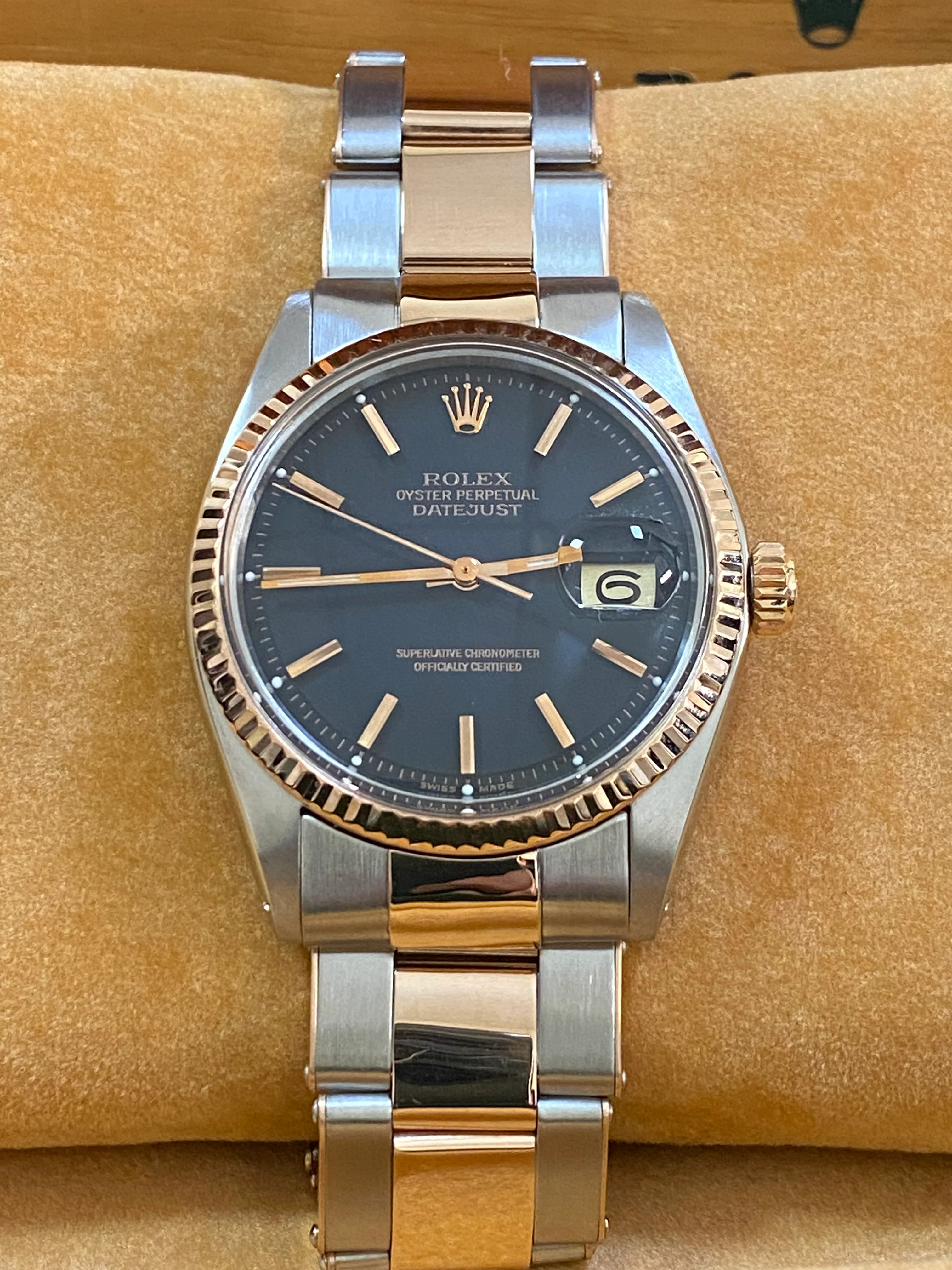 Rolex Steel and Everose Gold Datejust 36 - Fluted Bezel - Black Index Dial - Oyster Bracelet - 1601