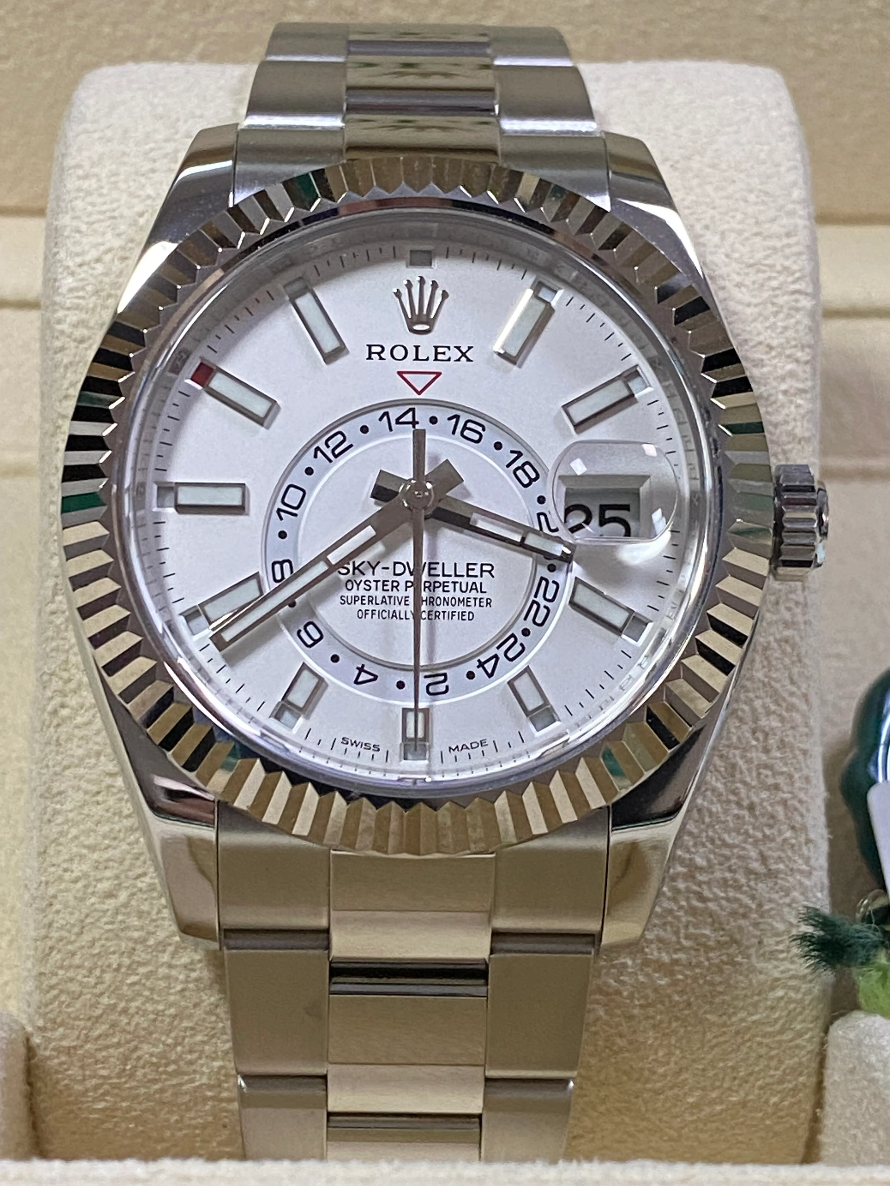 Rolex White Rolesor Sky-Dweller - 2021 - White Index Dial - Oyster Bracelet - 326934