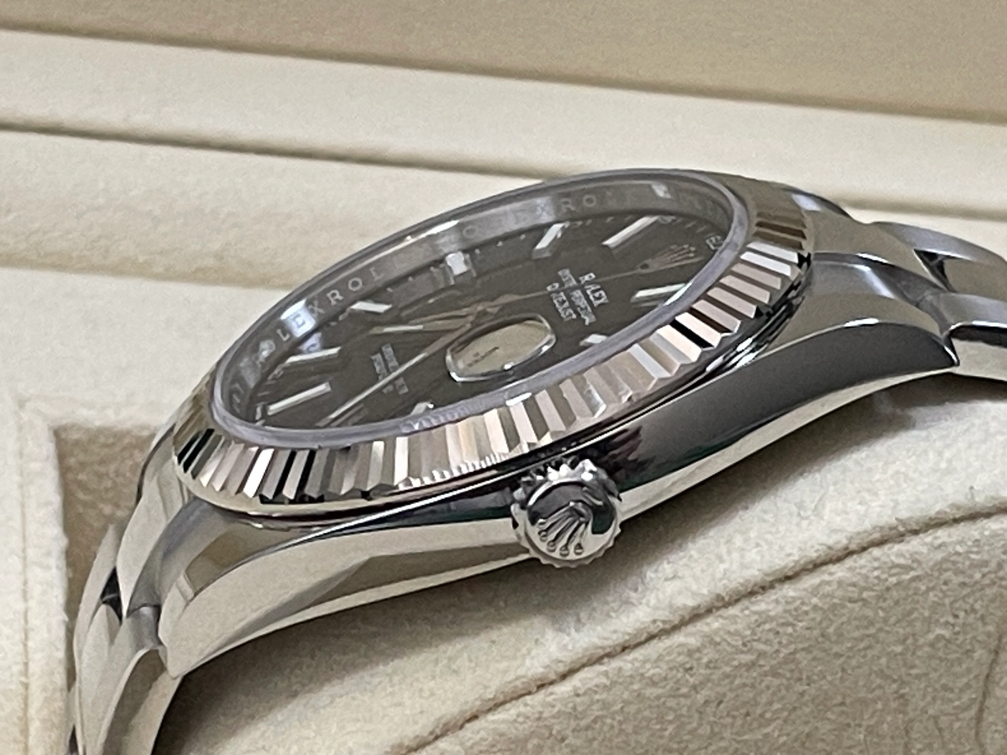 Rolex Steel Datejust 41 - 2023 - Fluted Bezel - Bright Blue Fluted-Motif Dial - Oyster Bracelet - 126334