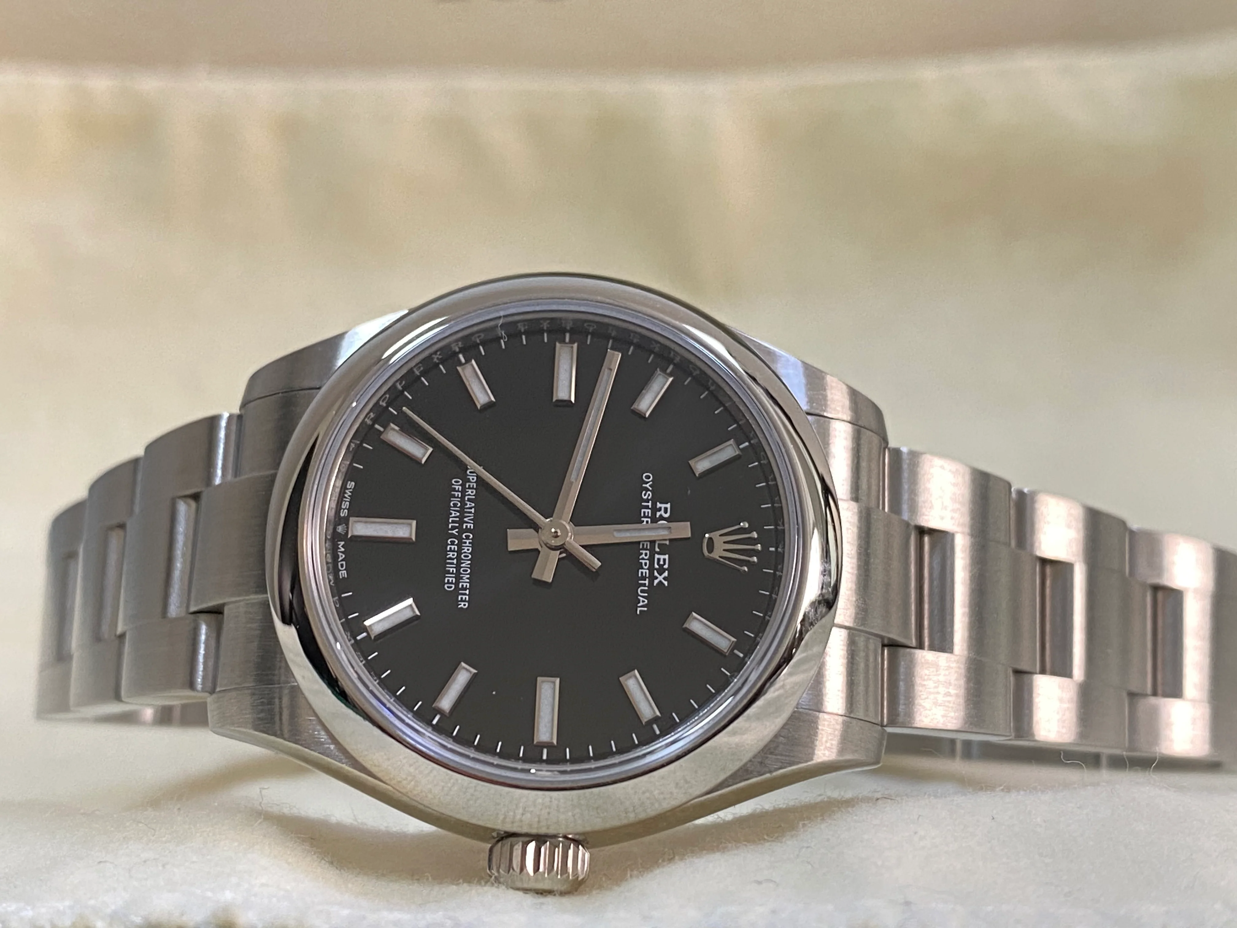 Rolex Oyster Perpetual 31 - 2023 - Domed Bezel - Black Index Dial - Oyster Bracelet - 277200