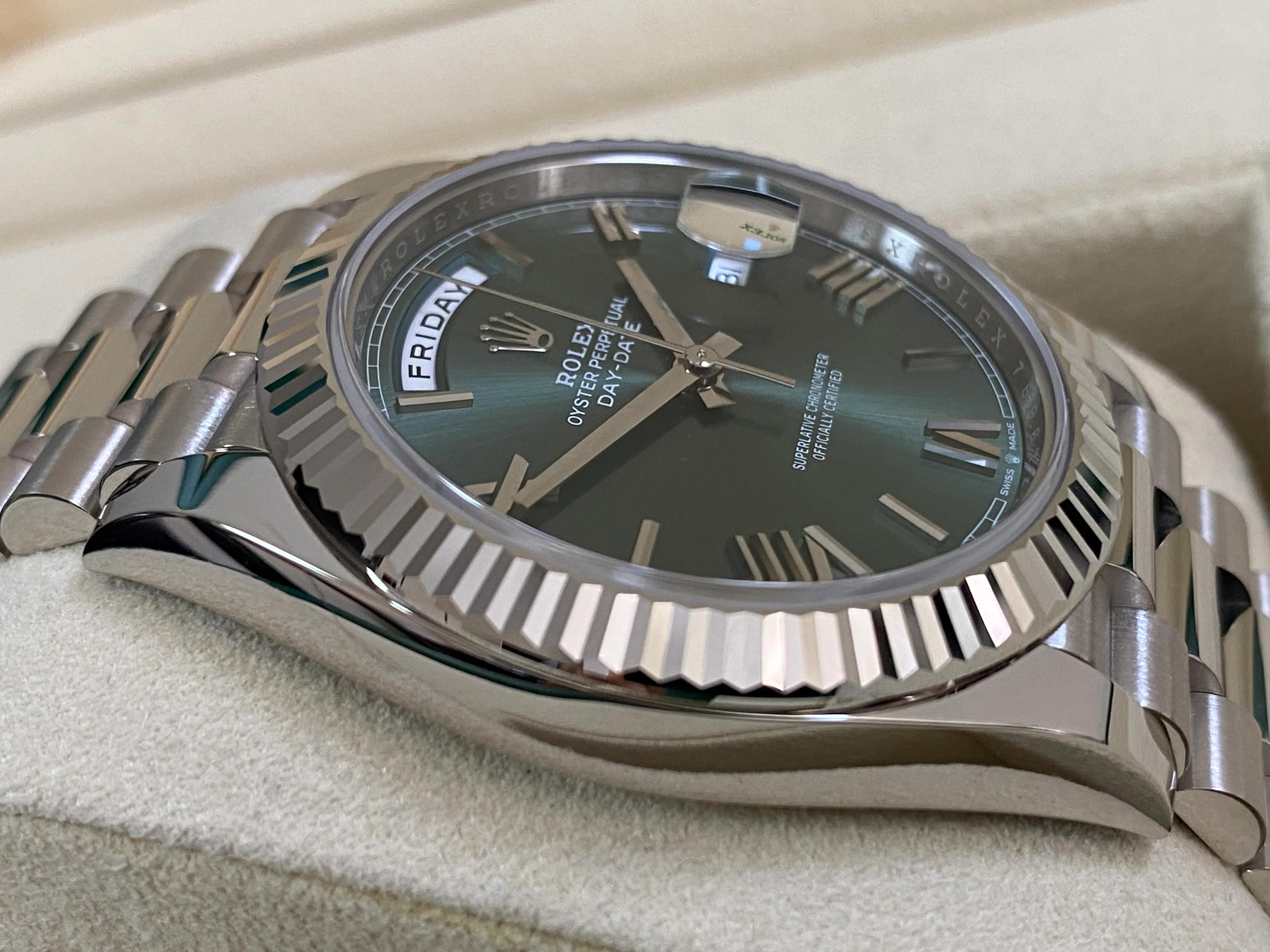 Rolex White Gold Day-Date 40 - 2024 - Fluted Bezel - Olive Green Bevelled Roman Dial - President Bracelet - 228239 *FULL SET*