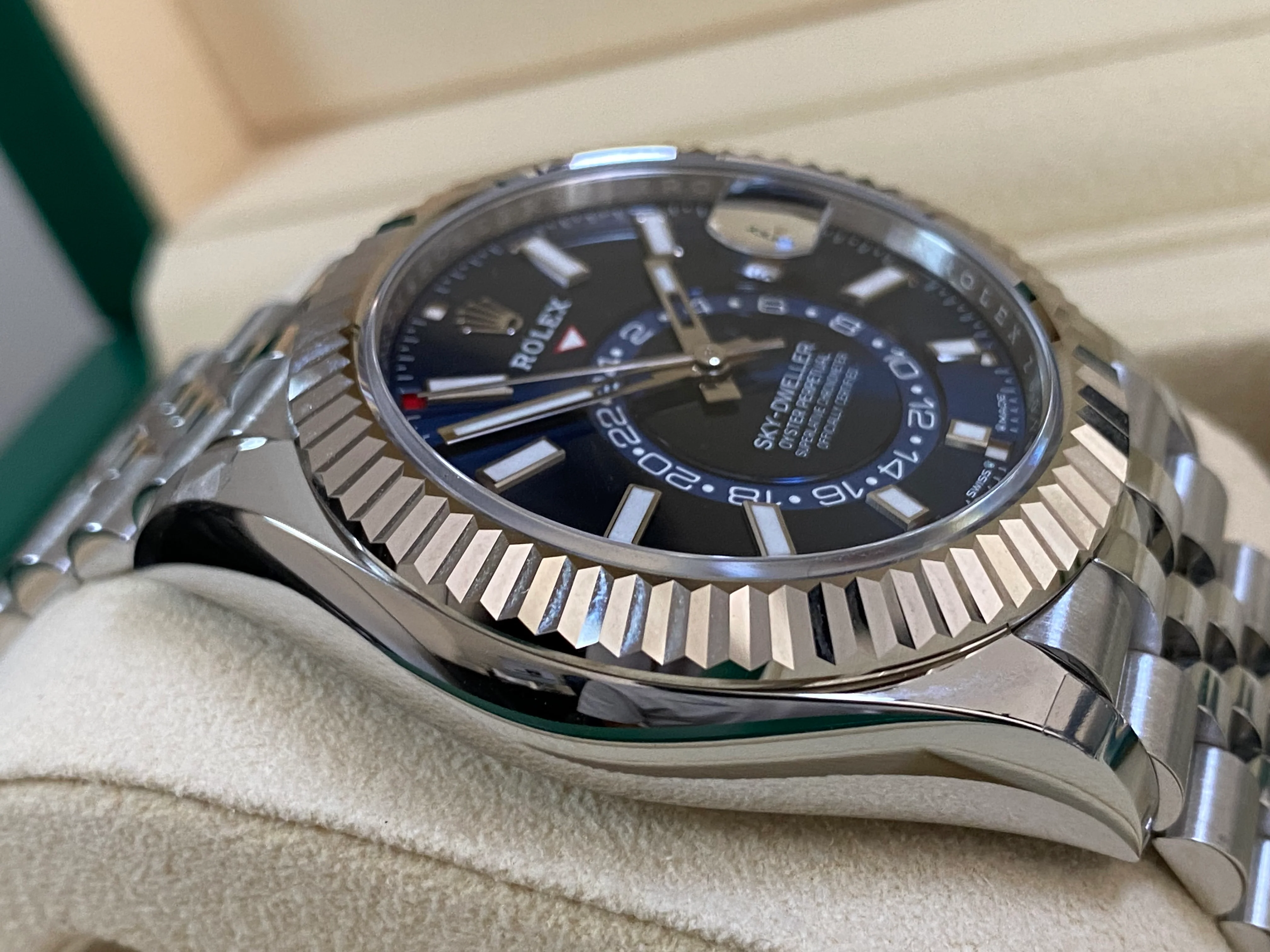Rolex Steel Sky-Dweller - 2024 - Bright Blue Dial - Jubilee Bracelet - 336934 *COMPLETE SET*