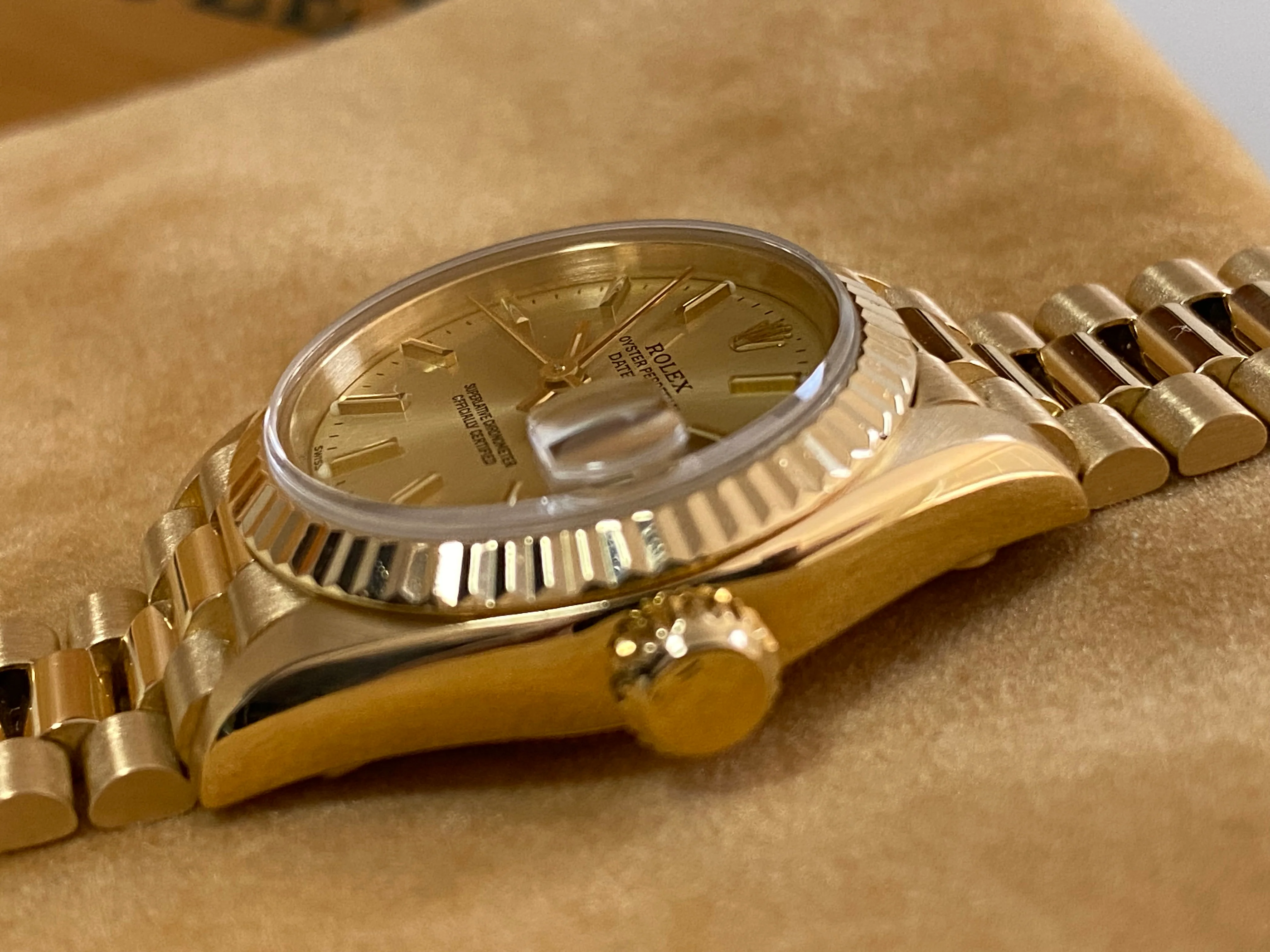 Rolex Yellow Gold Lady-Datejust - E serial - Fluted Bezel - Champagne Dial - President Bracelet - 69178