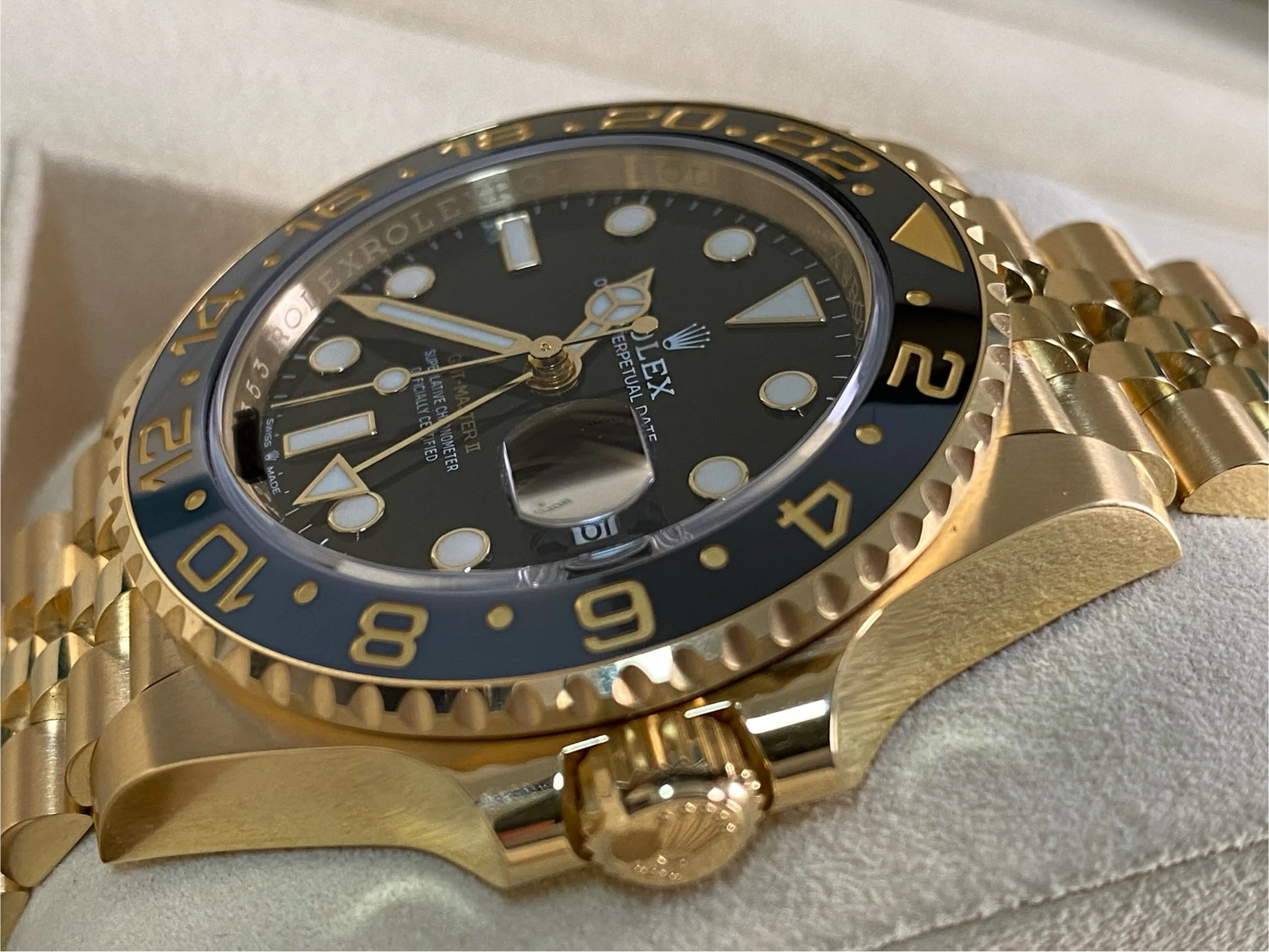 Rolex Yellow Gold GMT-Master II - 2024 - Grey and Black Bezel - Black Dial - Jubilee Bracelet - 126718GRNR *FULL SET*