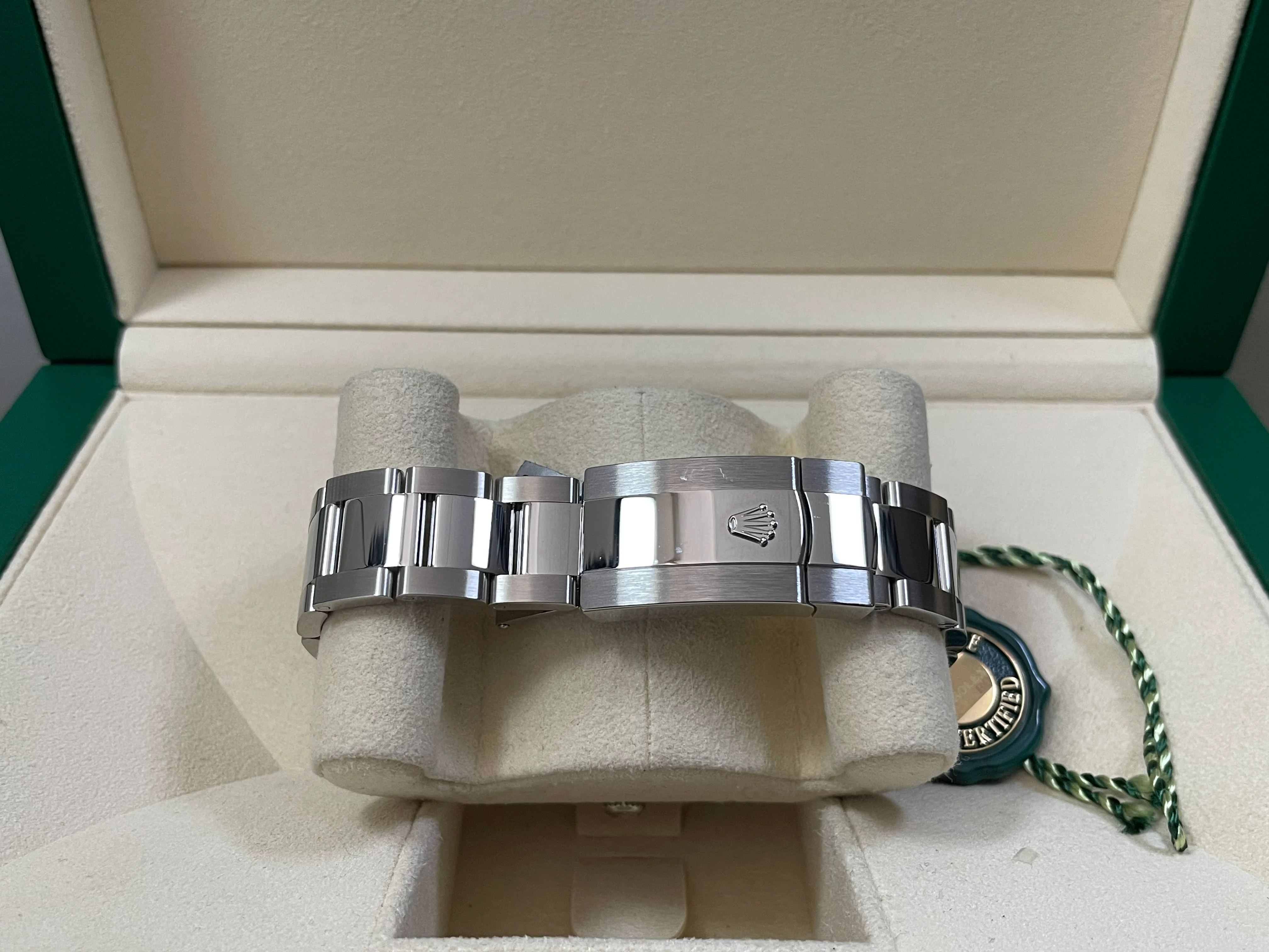 Rolex Steel Datejust 41 - 2023 - Fluted Bezel - Bright Blue Fluted-Motif Dial - Oyster Bracelet - 126334