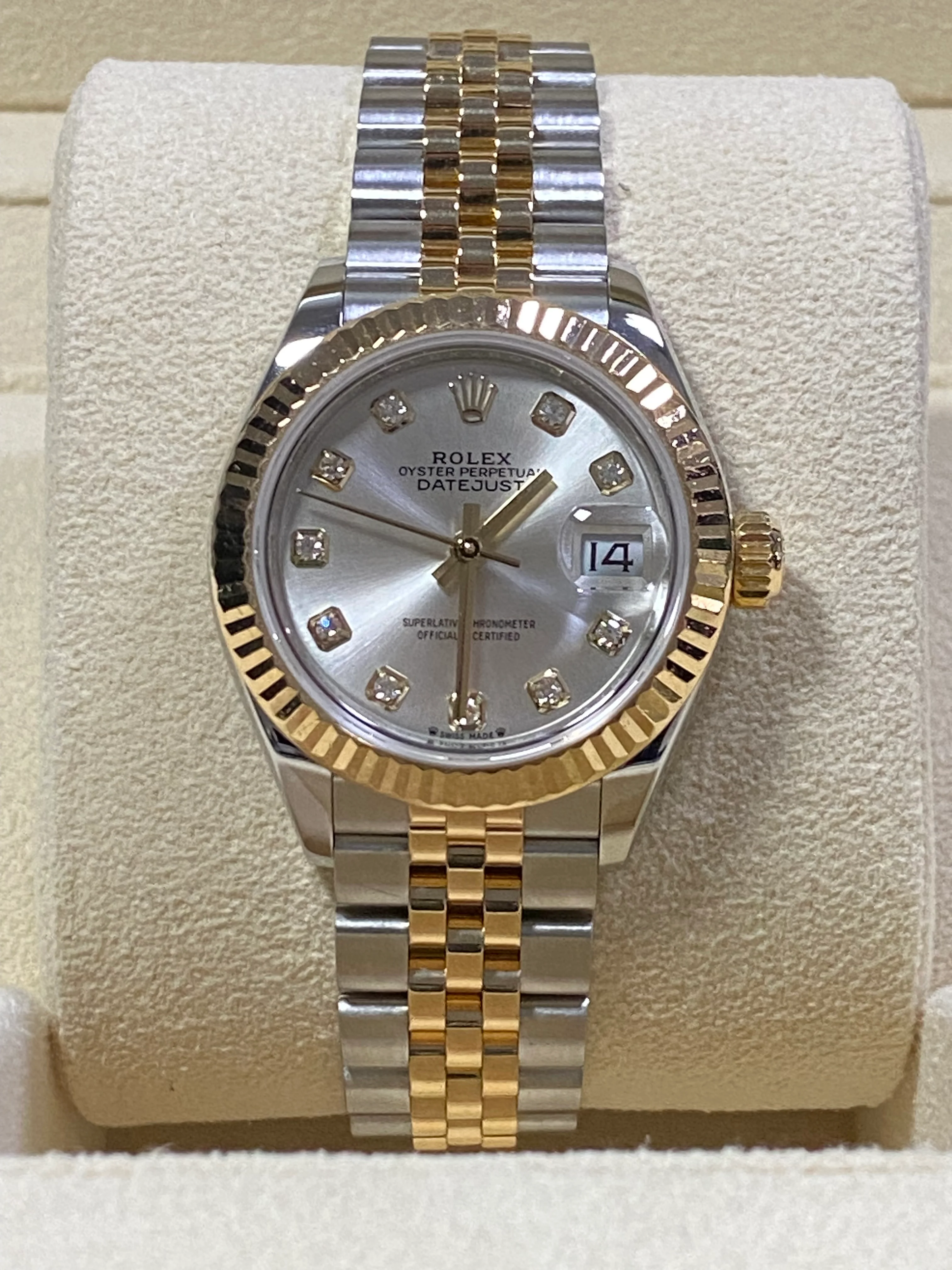 Rolex Steel and Yellow Gold Lady-Datejust 28 - 2020 - Fluted Bezel - Silver Diamond Dial - Jubilee Bracelet - 279173