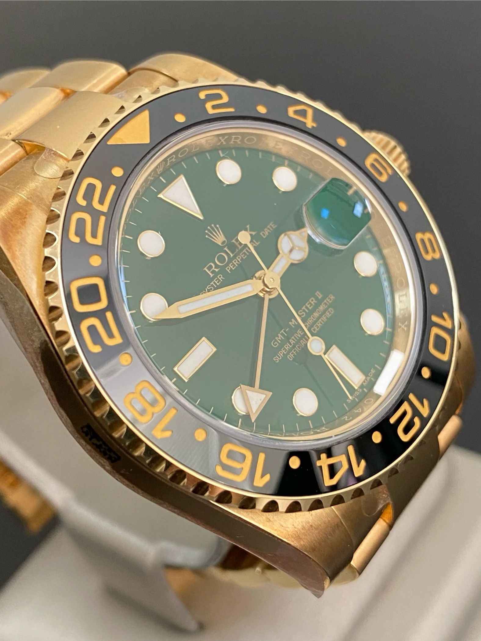 Rolex Yellow Gold GMT-Master II - G serial - Black Bezel - Anniversary Green Dial - Oyster Bracelet - 116718LN *FULL STICKERS*