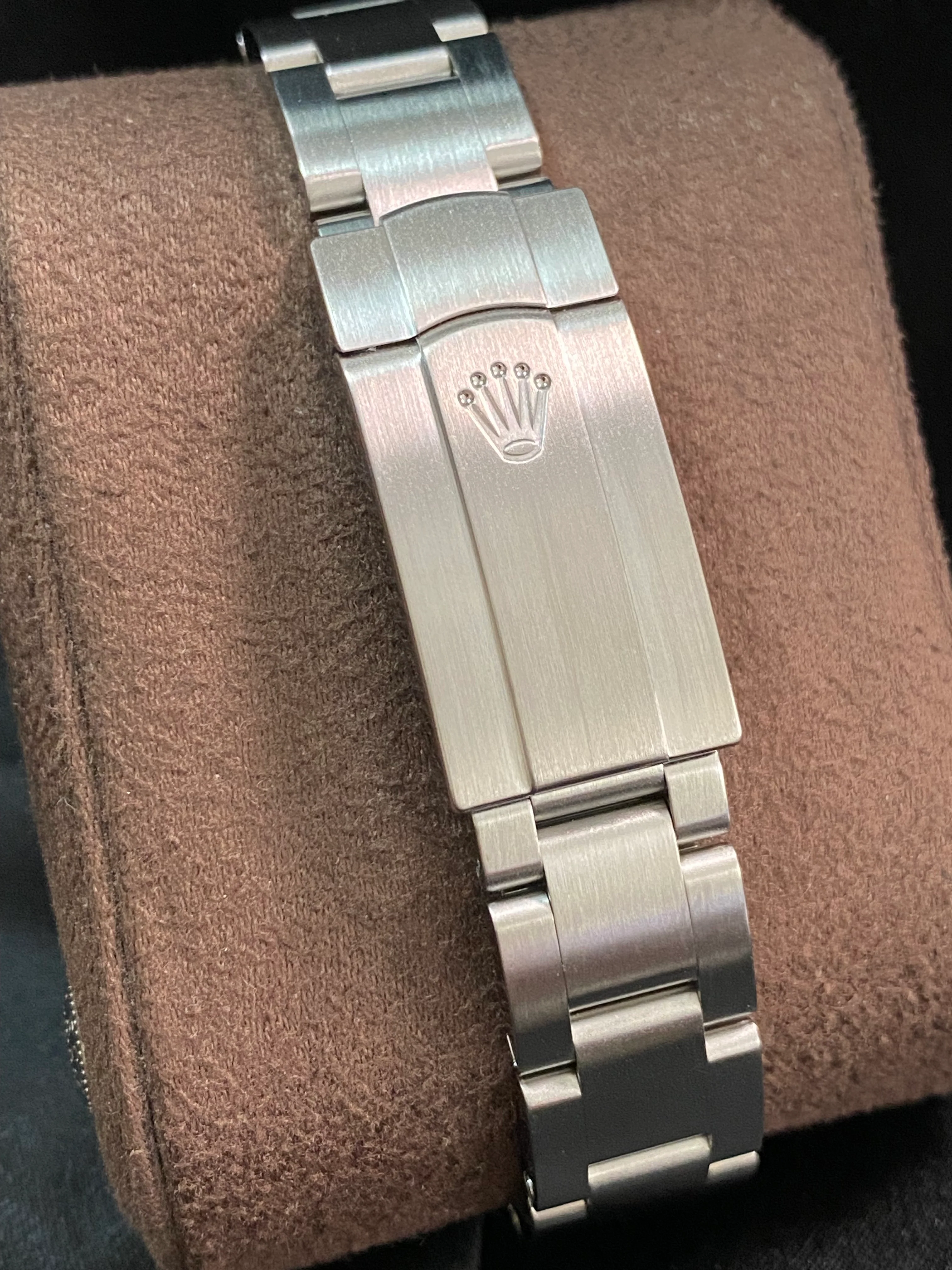Rolex Oyster Perpetual 31 - Domed Bezel - 