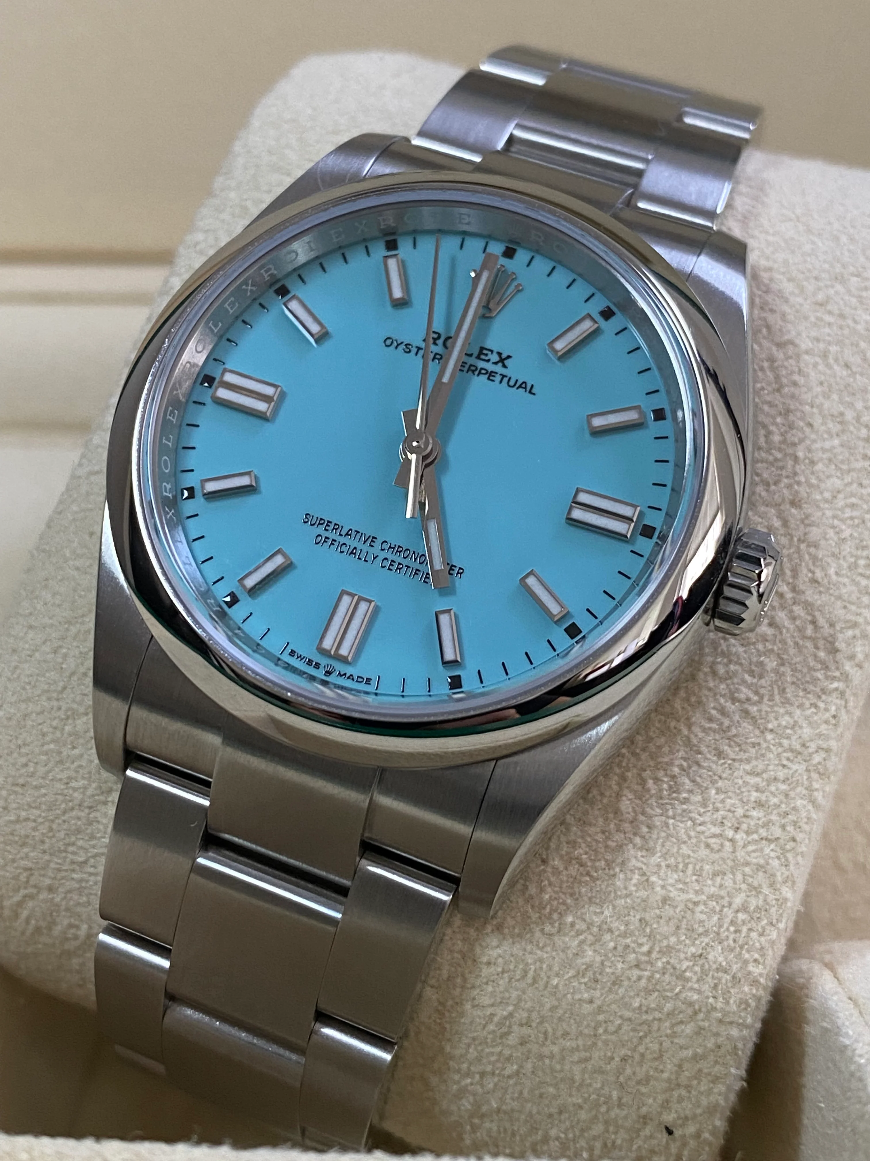 Rolex Oyster Perpetual 36 - 2024 - Domed Bezel - Tiffany Dial - Oyster Bracelet - 126000 *FULL SET*