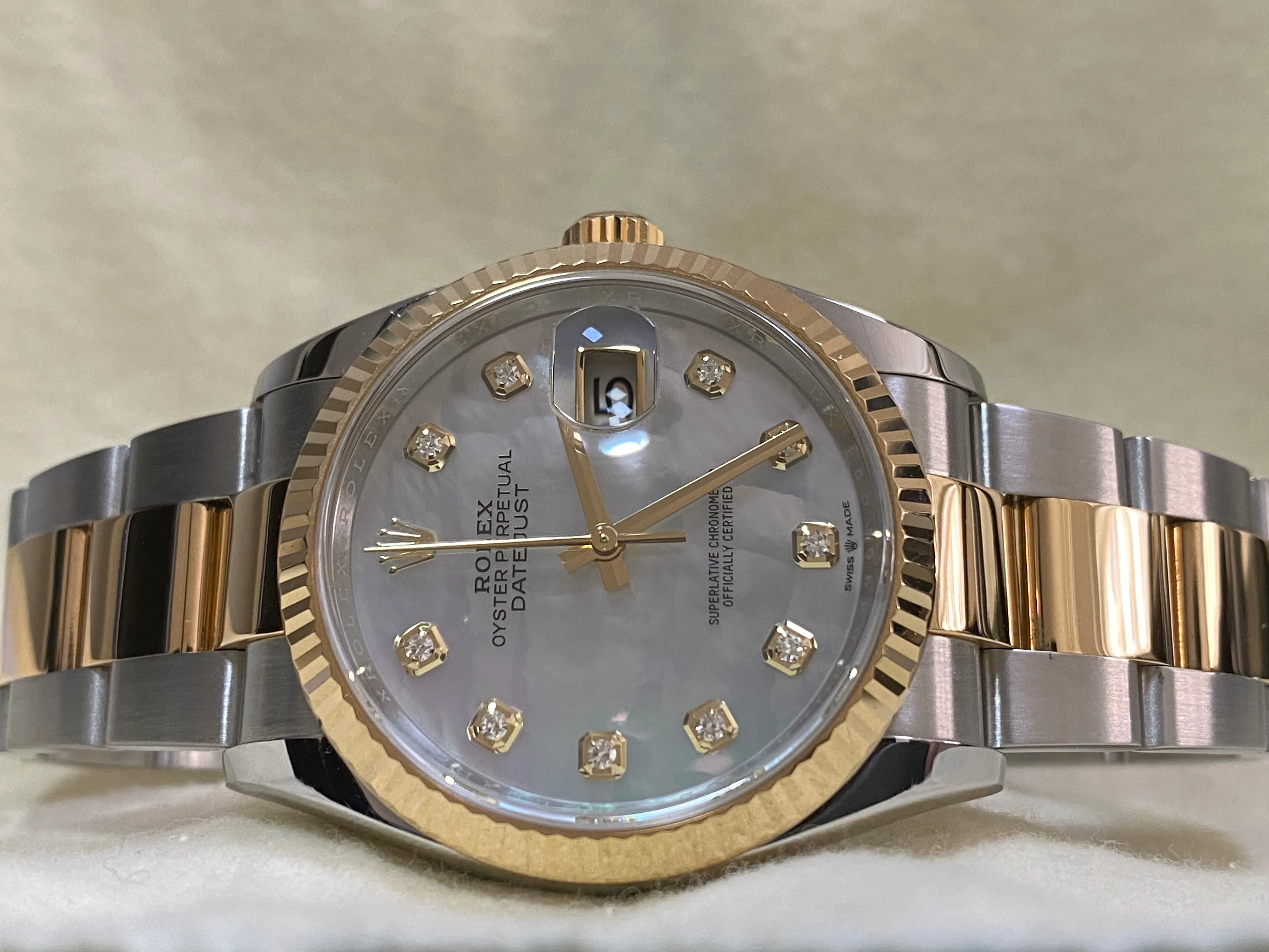 Rolex Steel and Yellow Gold Datejust 36 - 2019 - Fluted Bezel - Mother of Pearl Diamond Dial - Oyster Bracelet - 126233