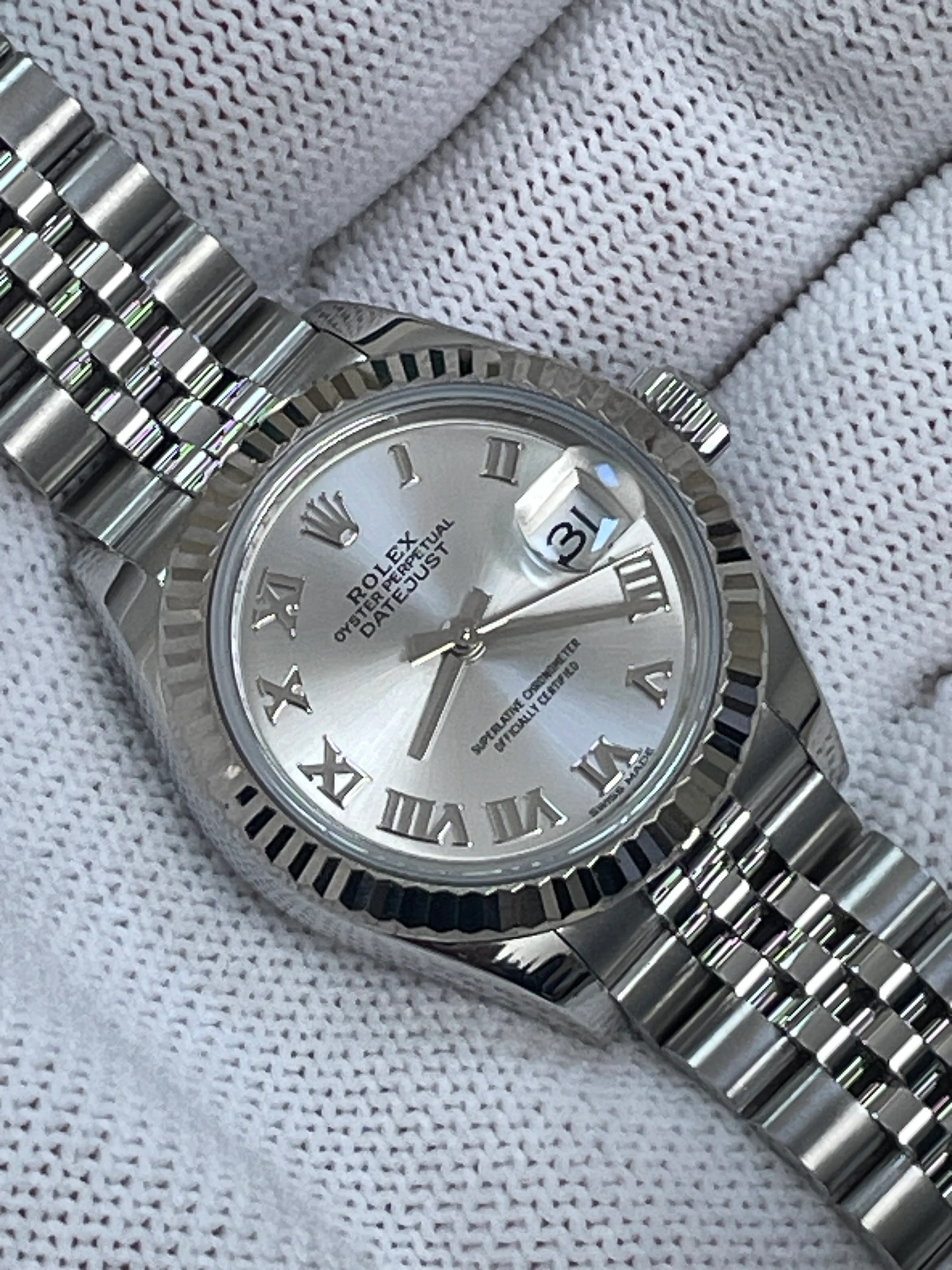Rolex Steel Lady-Datejust 28 - 2018 - Fluted Bezel - Silver Roman Dial - Jubilee Bracelet - 279174