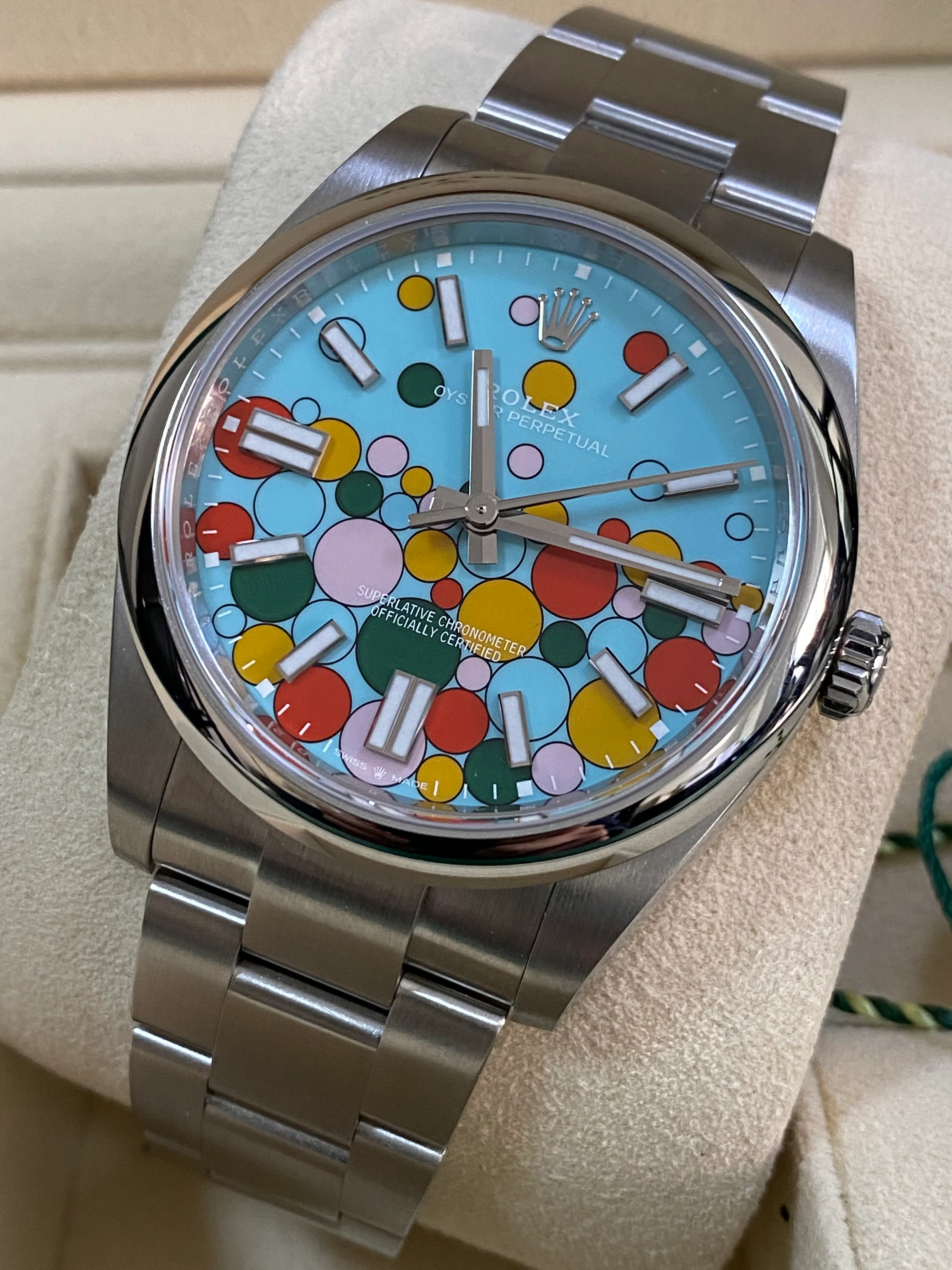 Rolex Oyster Perpetual 41 - Domed Bezel - Turquoise Blue Celebration-Motif Dial - Oyster Bracelet - 124300 *FULL SET*