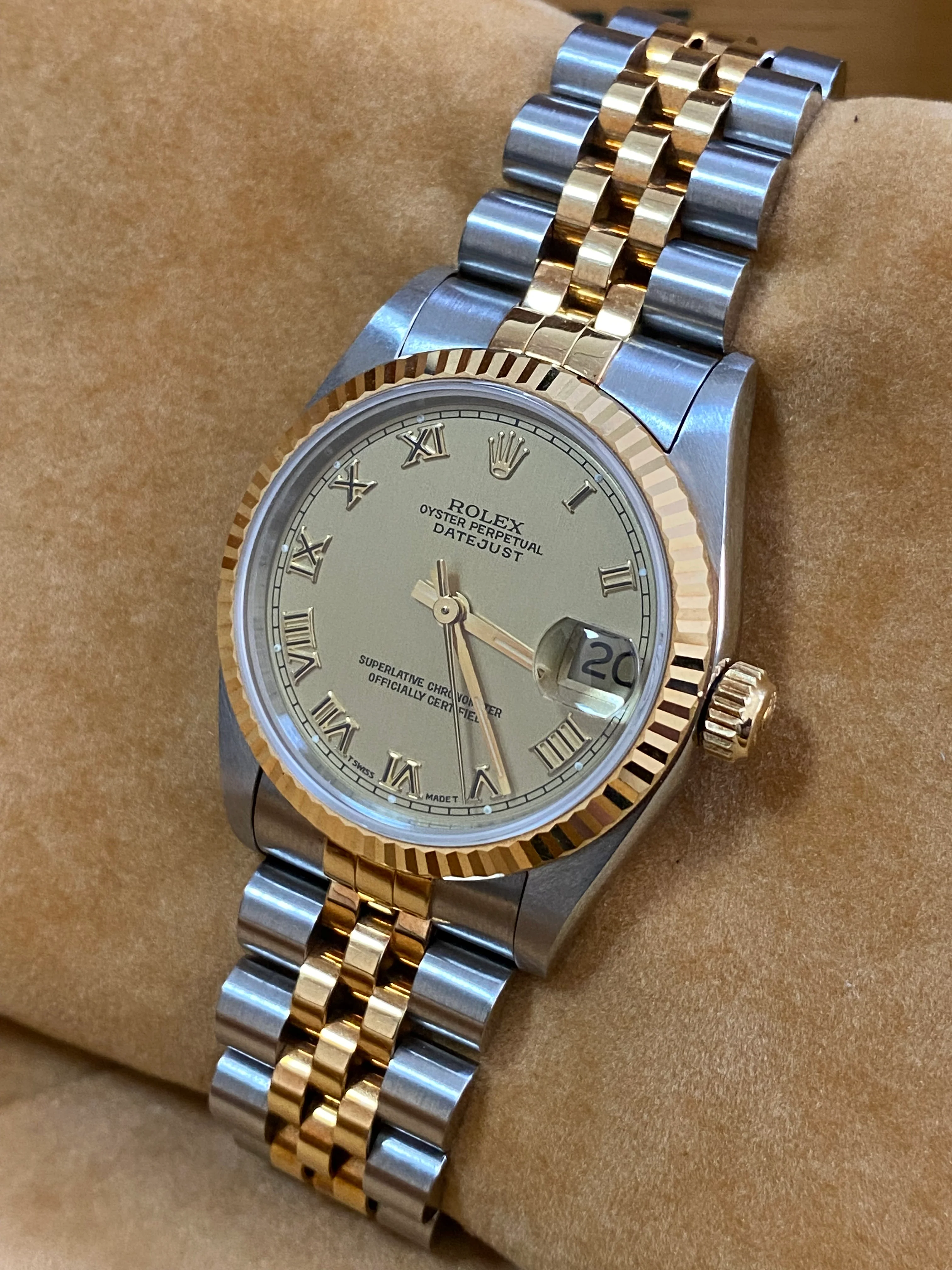 Rolex Steel and Yellow Gold Datejust 31 - S Serial - Fluted Bezel - Champagne Roman Dial - Jubilee Bracelet - 68273