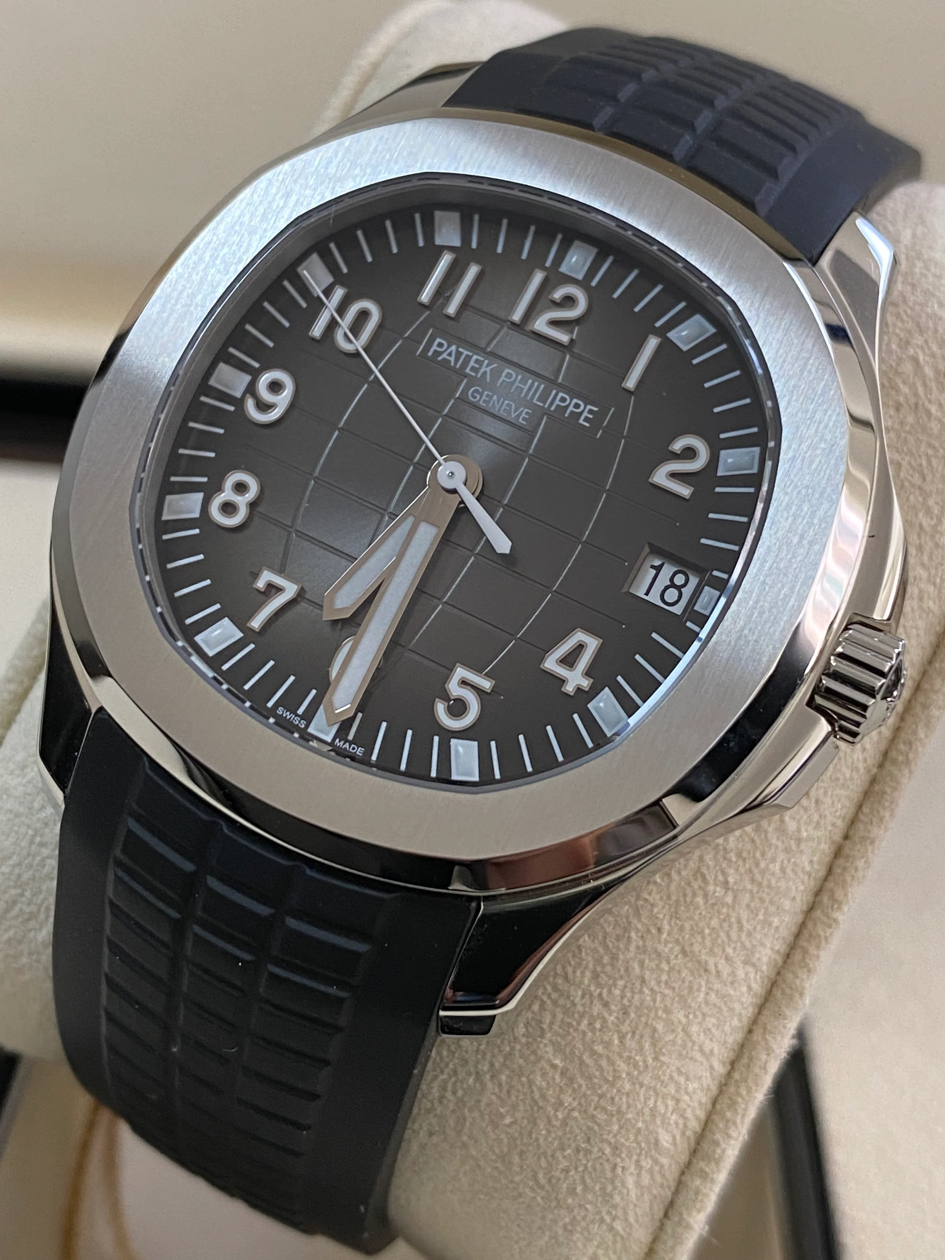 Patek Philippe Men's Aquanaut - 2020 - Black Embossed Dial - Black Strap - 5167A-001 *COMPLETE SET*