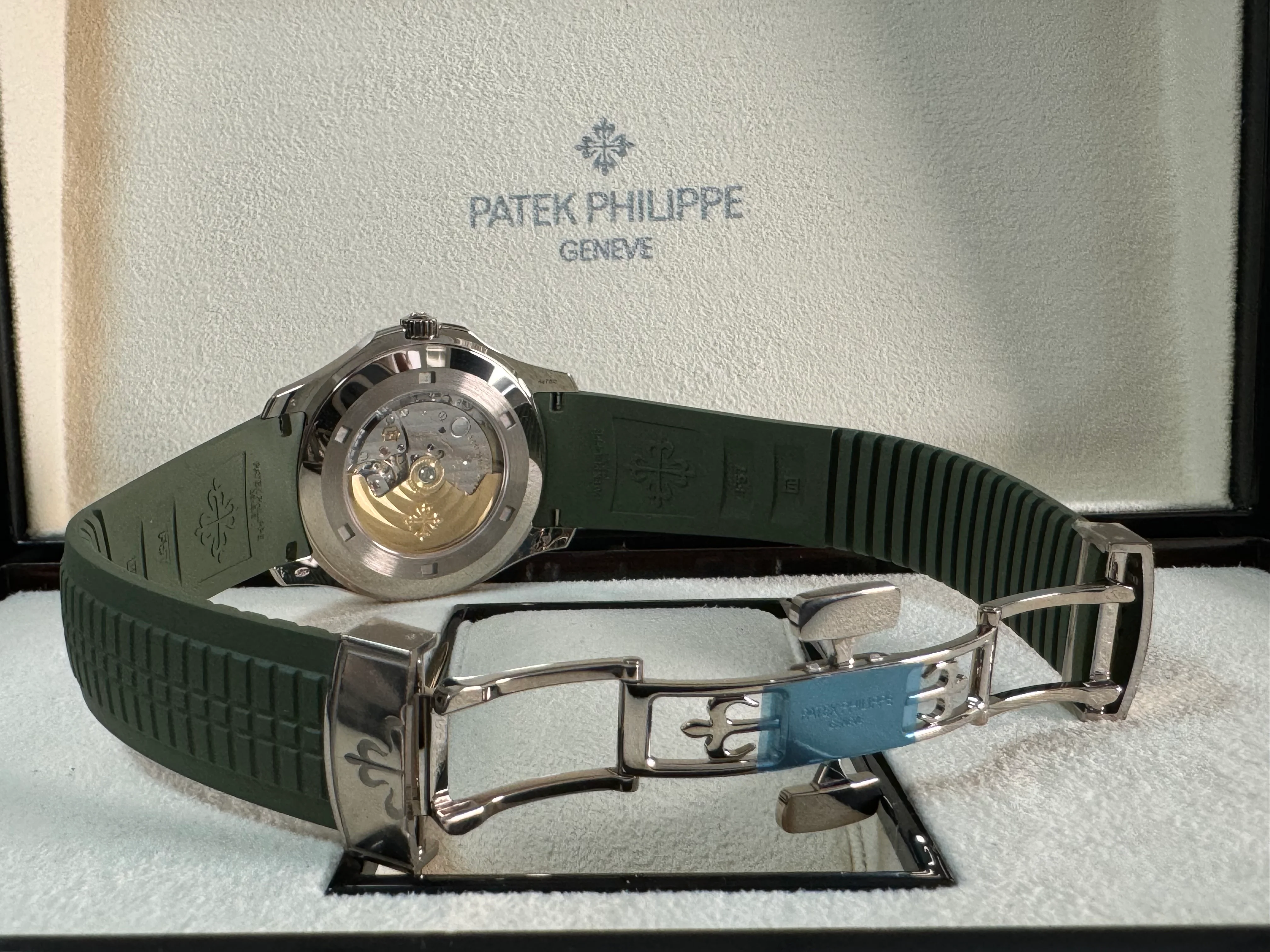 Patek Philippe Aquanaut White Gold - 2021 - Khaki Green Embossed Dial - 5168G-010 *FULL SET*