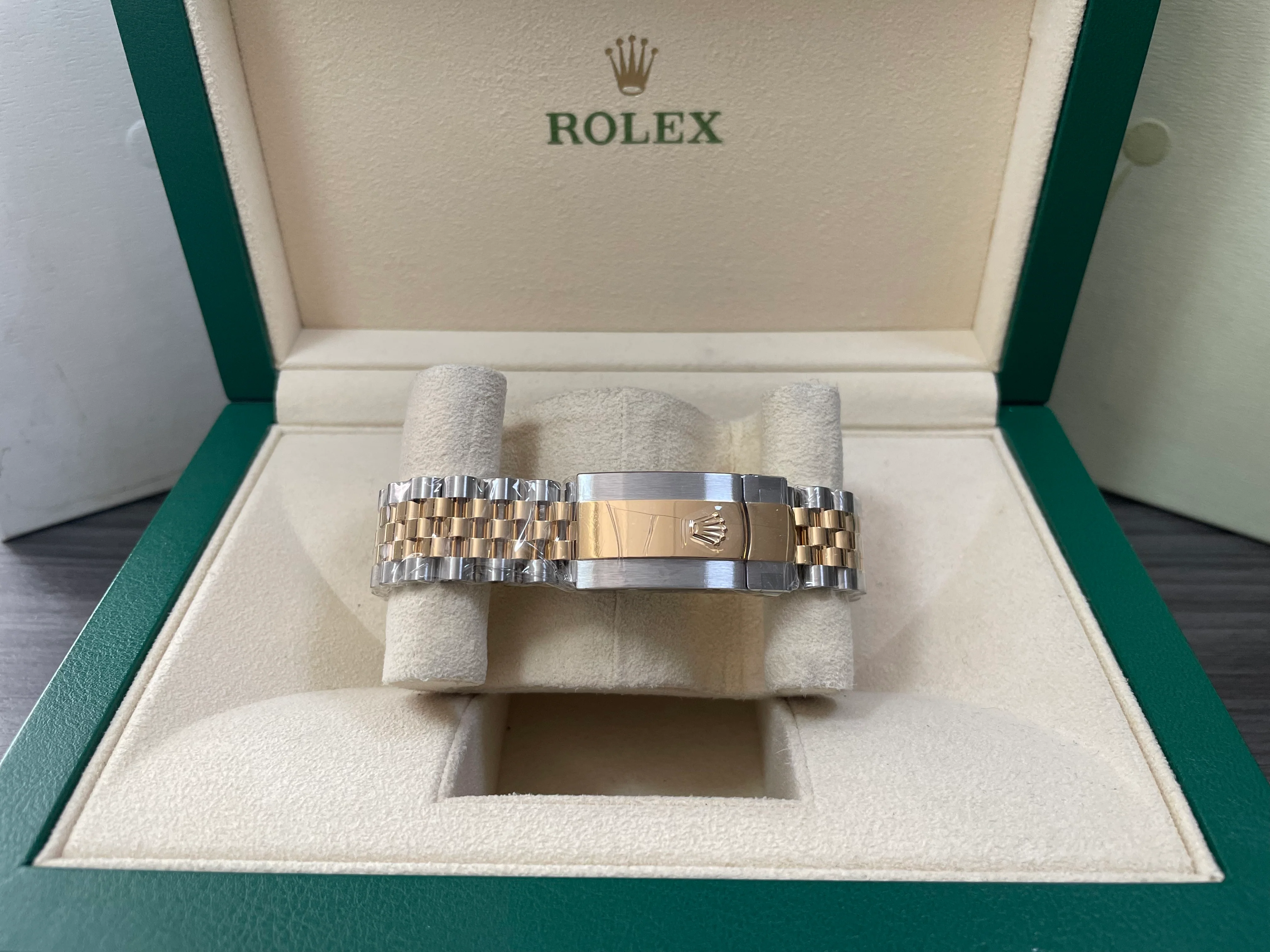 Rolex Steel and Yellow Gold Datejust 41  - 2023 - Fluted Bezel - Black Diamond Dial - Jubilee Bracelet - 126333