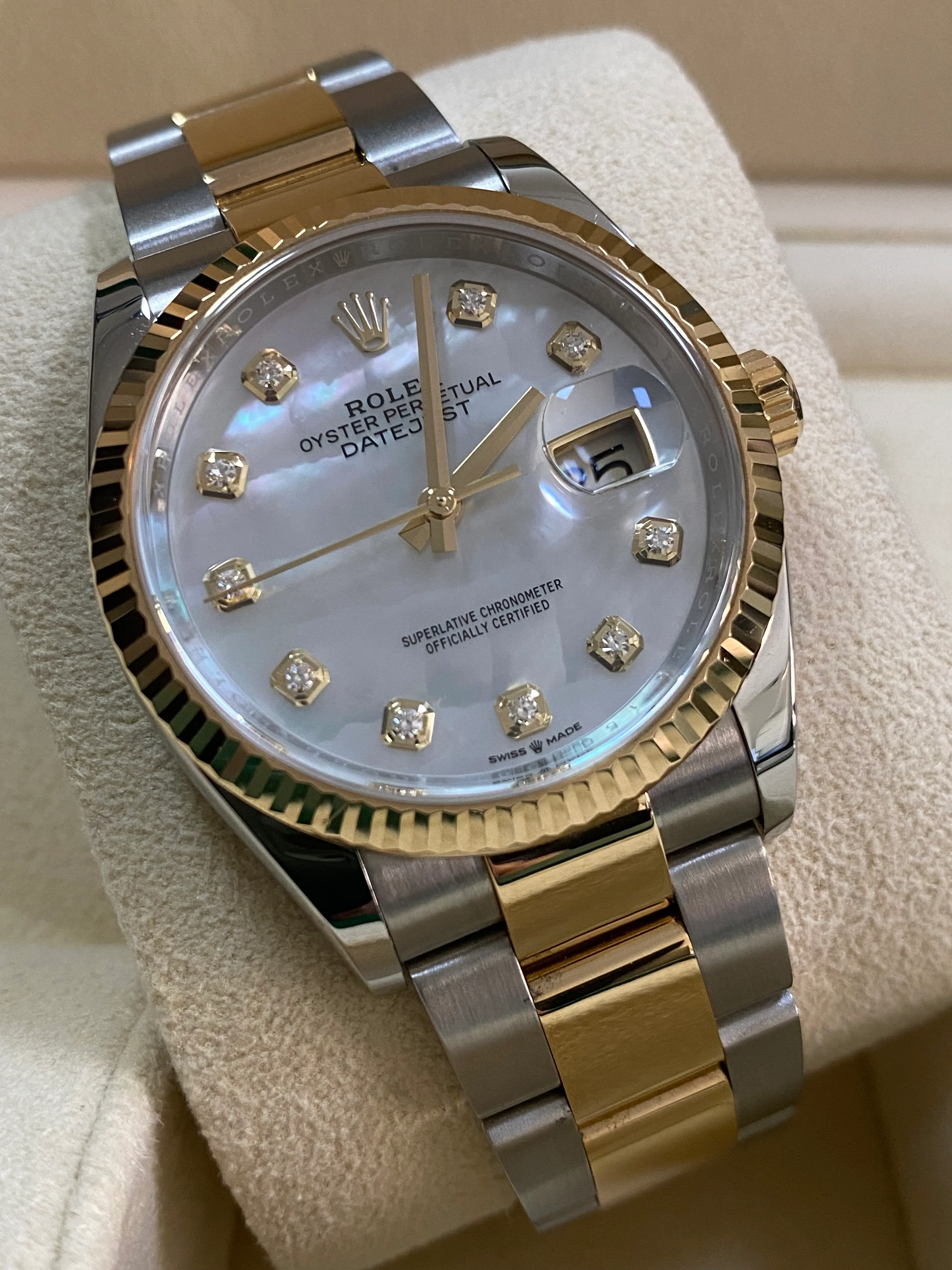 Rolex Steel and Yellow Gold Datejust 36 - 2019 - Fluted Bezel - Mother of Pearl Diamond Dial - Oyster Bracelet - 126233
