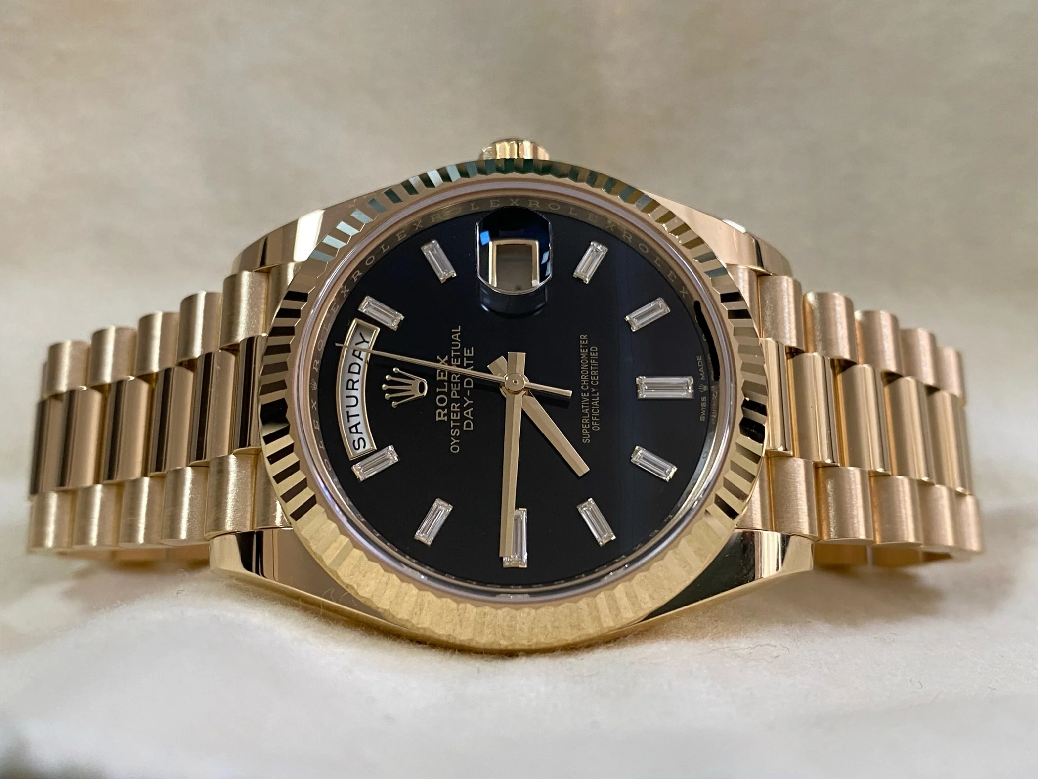 Rolex Yellow Gold Day-Date 40 - 2024 - Fluted Bezel - Onyx Baguette Dial - President Bracelet - 228238 *FULL SET*