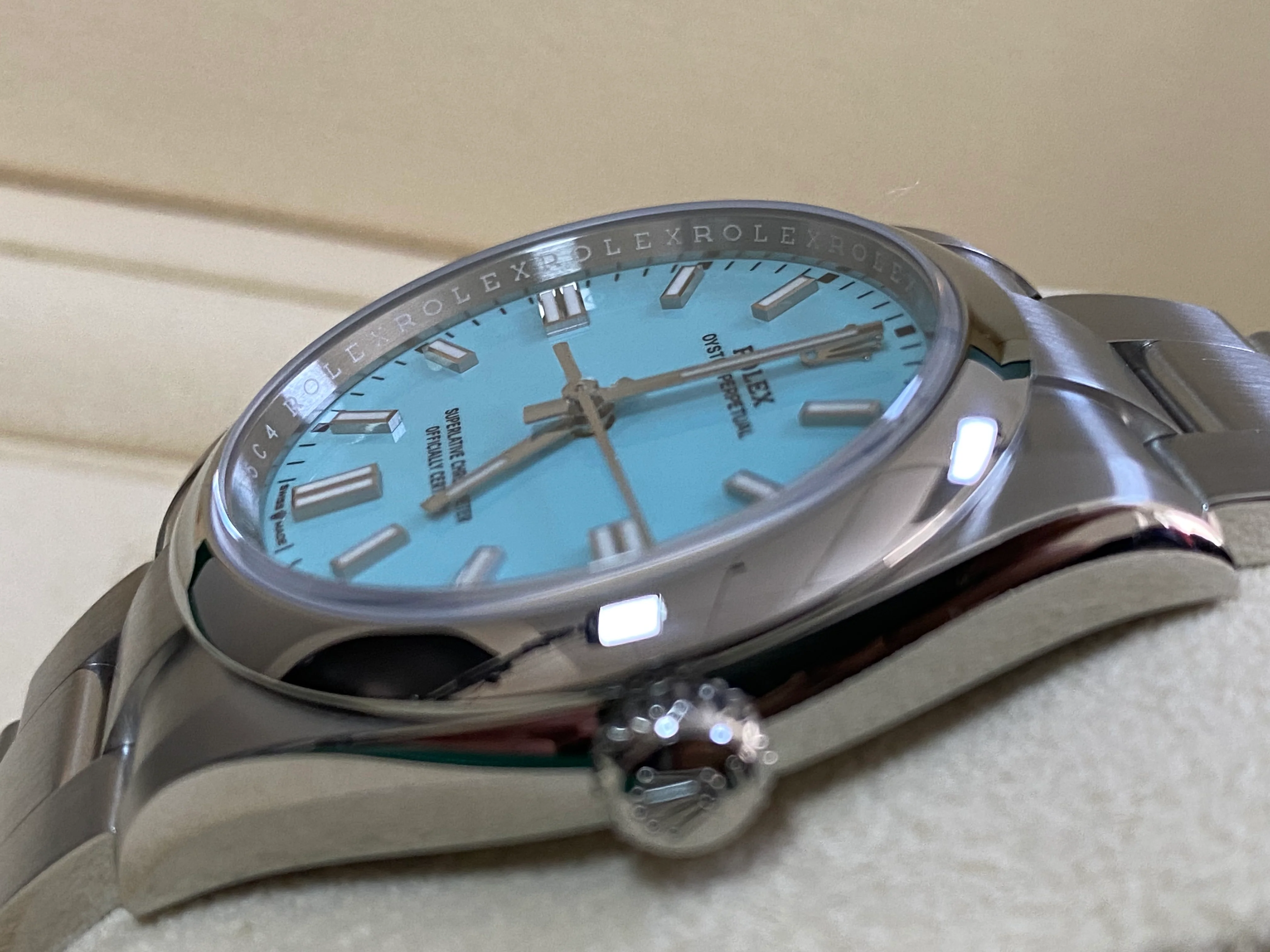 Rolex Oyster Perpetual 36 - 2024 - Domed Bezel - Tiffany Dial - Oyster Bracelet - 126000 *FULL SET*
