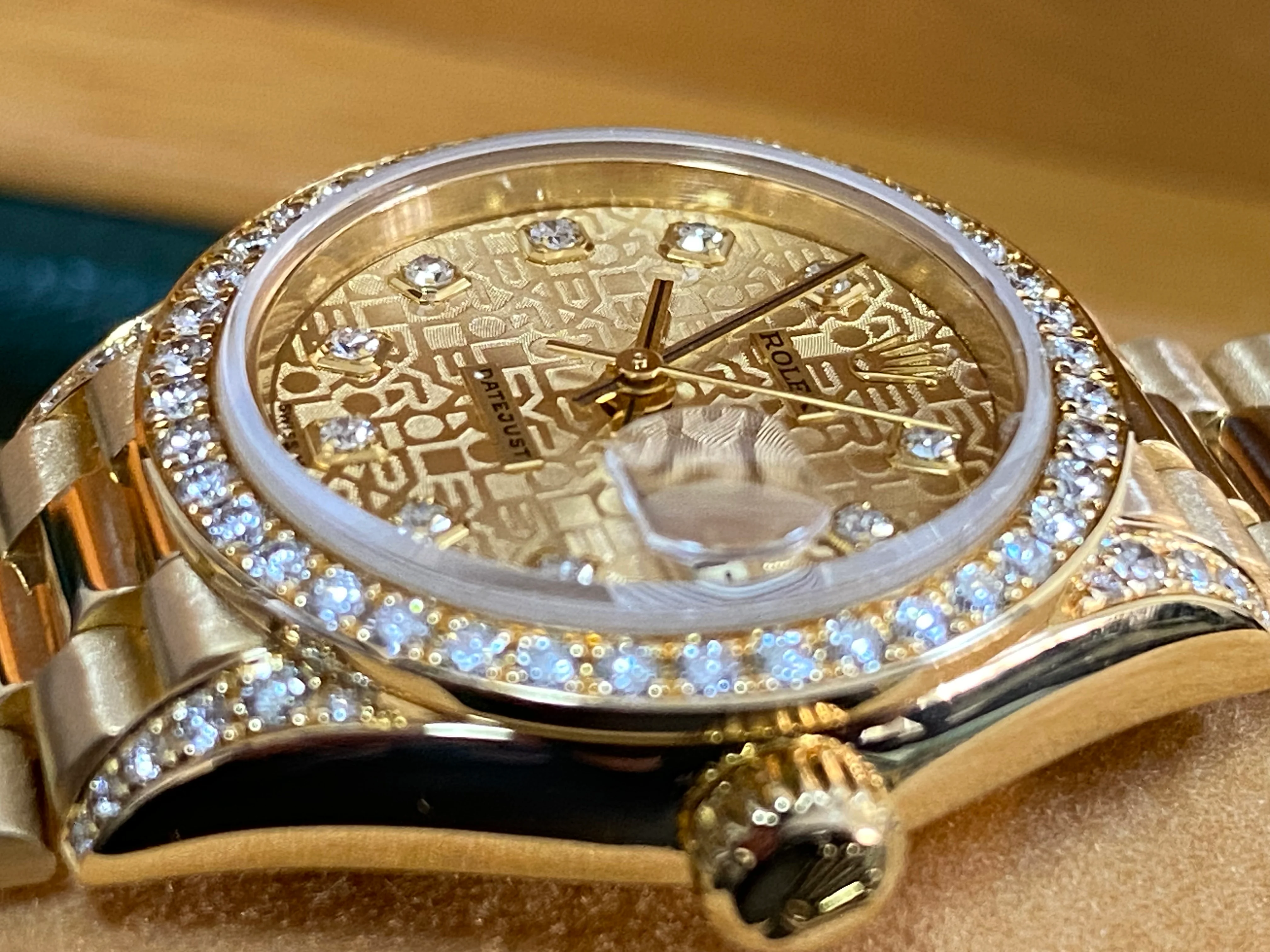 Rolex Yellow Gold Lady-Datejust - 1995 - Factory Diamond Dial, Bezel and Lugs - President Bracelet - 69158 