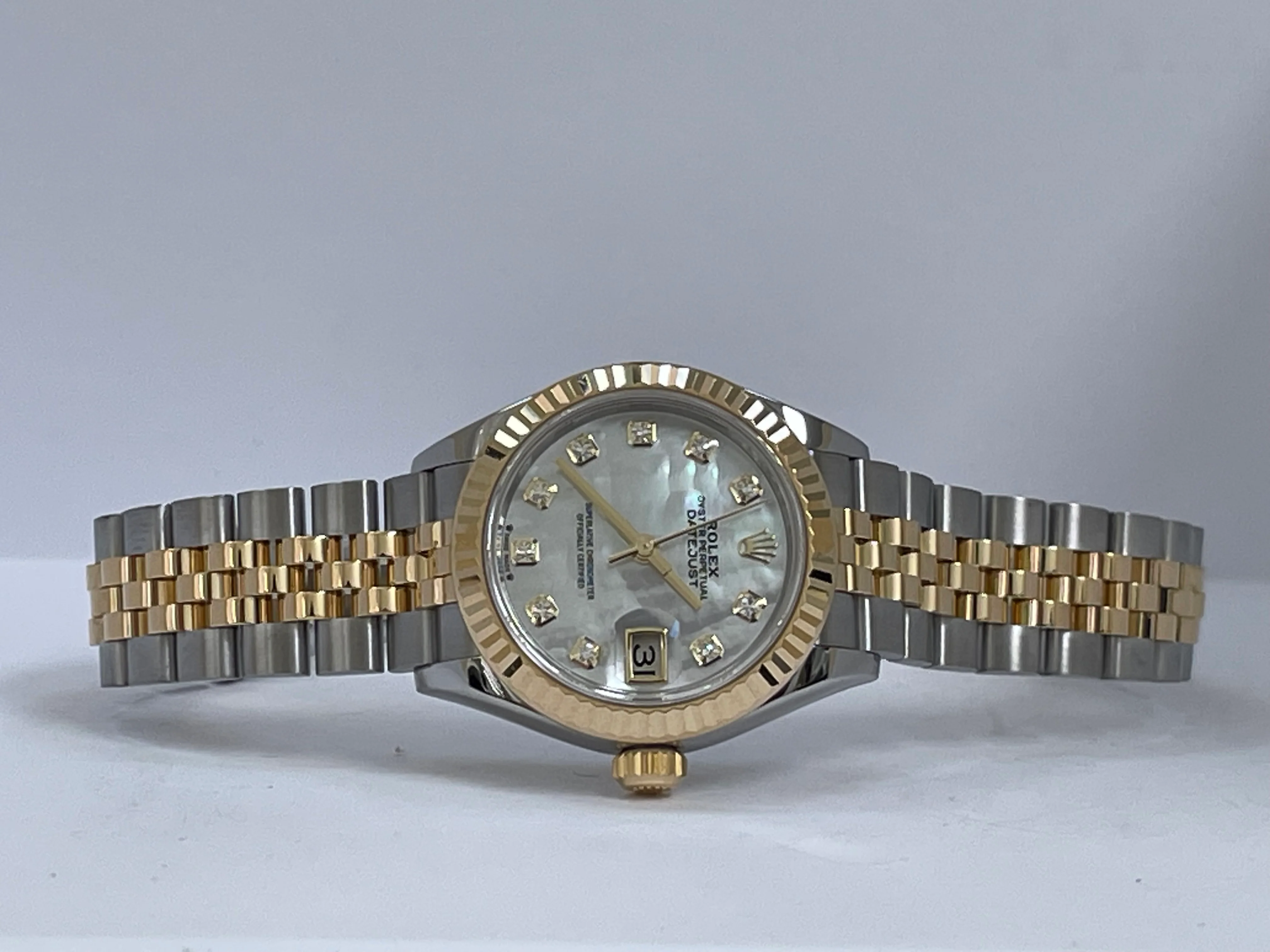 Rolex Steel and Yellow Gold Lady-Datejust - 2023 - Fluted Bezel - White Mother-Of-Pearl Diamond Dial - Jubilee Bracelet - 279173