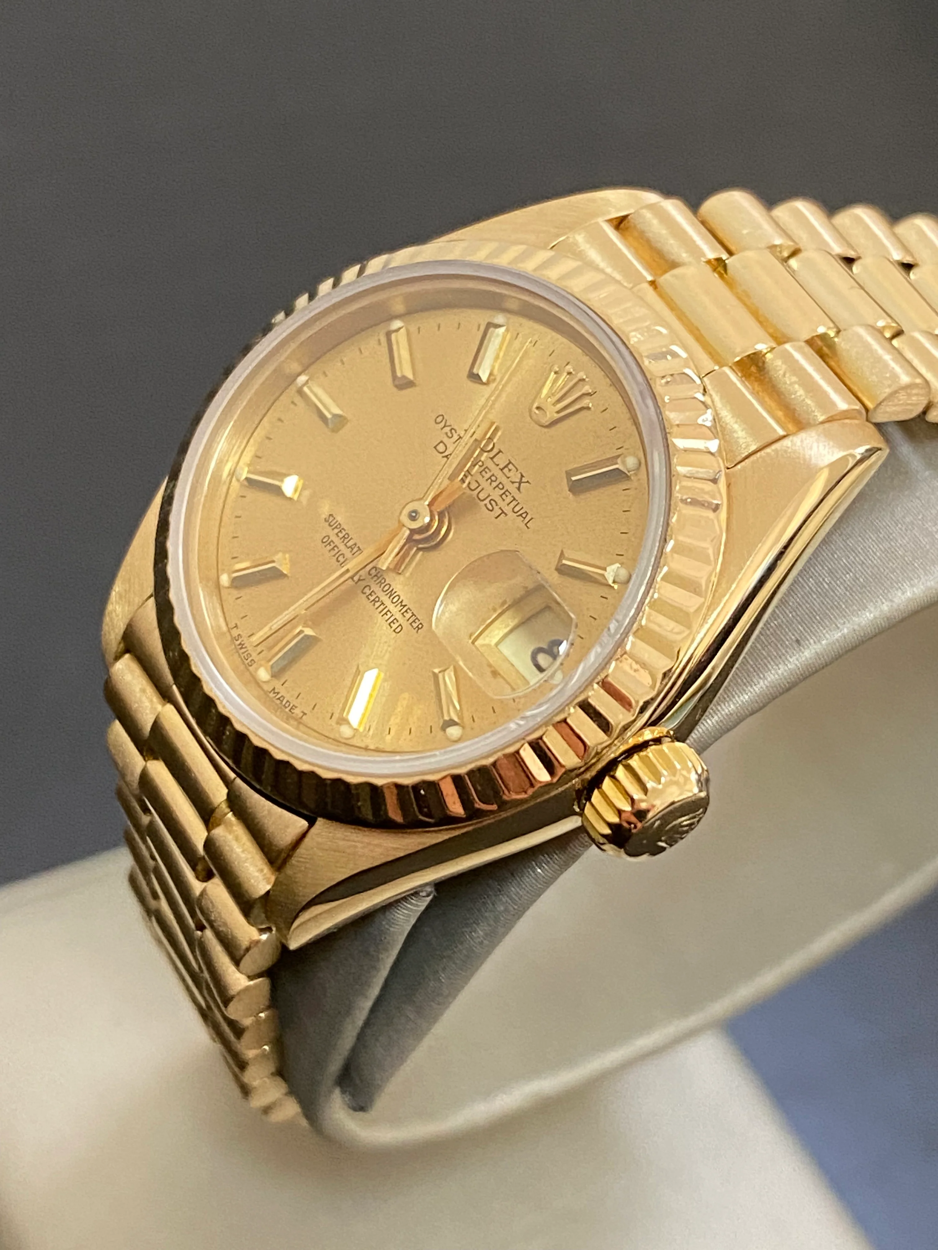 Rolex Yellow Gold Lady-Datejust - 1986 - Fluted Bezel - Champagne Dial - President Bracelet - 69178