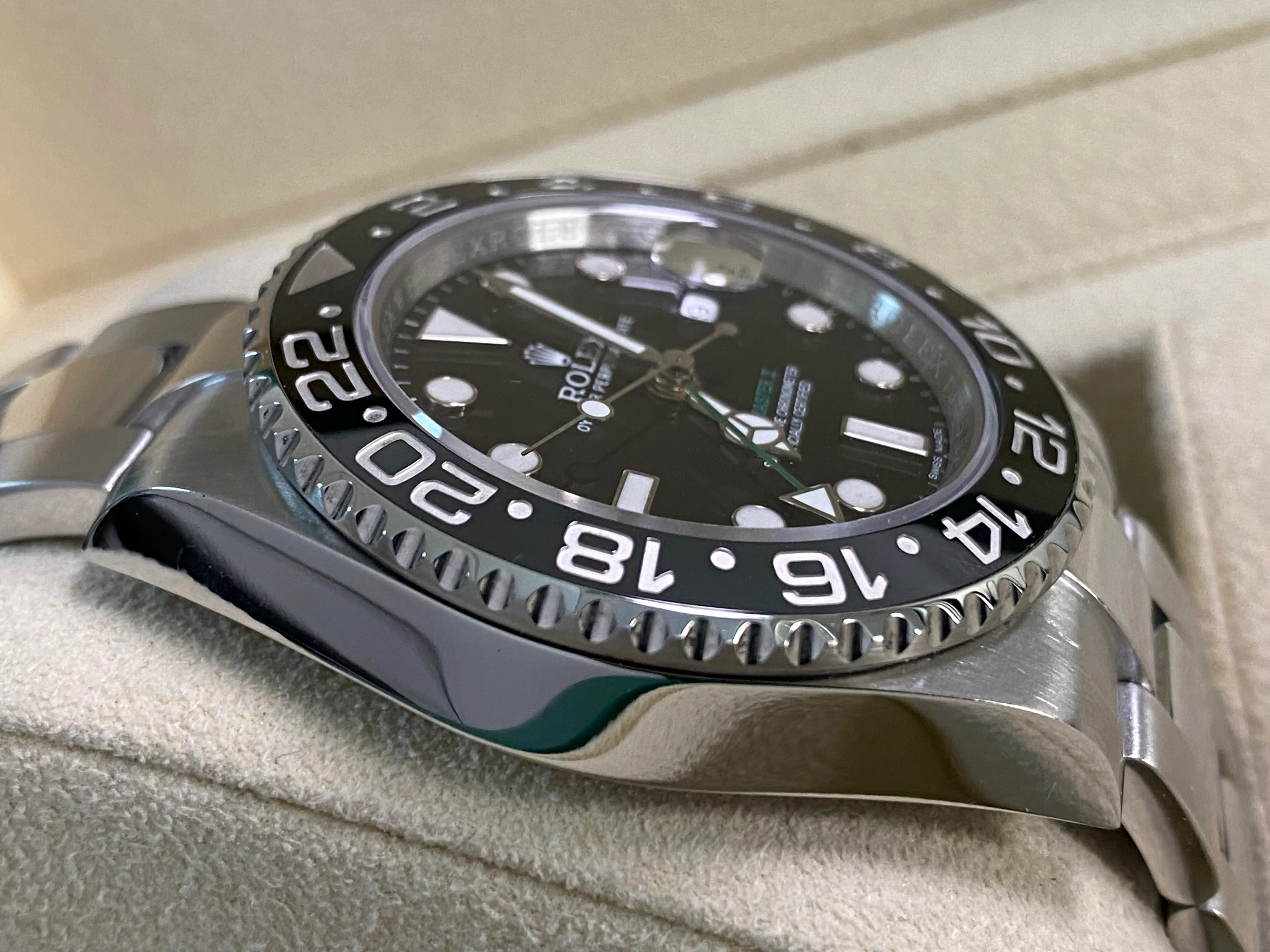 Rolex Steel GMT-Master II - 2017 - Black Bezel - Black Dial Green Arrow Hand- Oyster Bracelet - 116710LN *FULL SET*