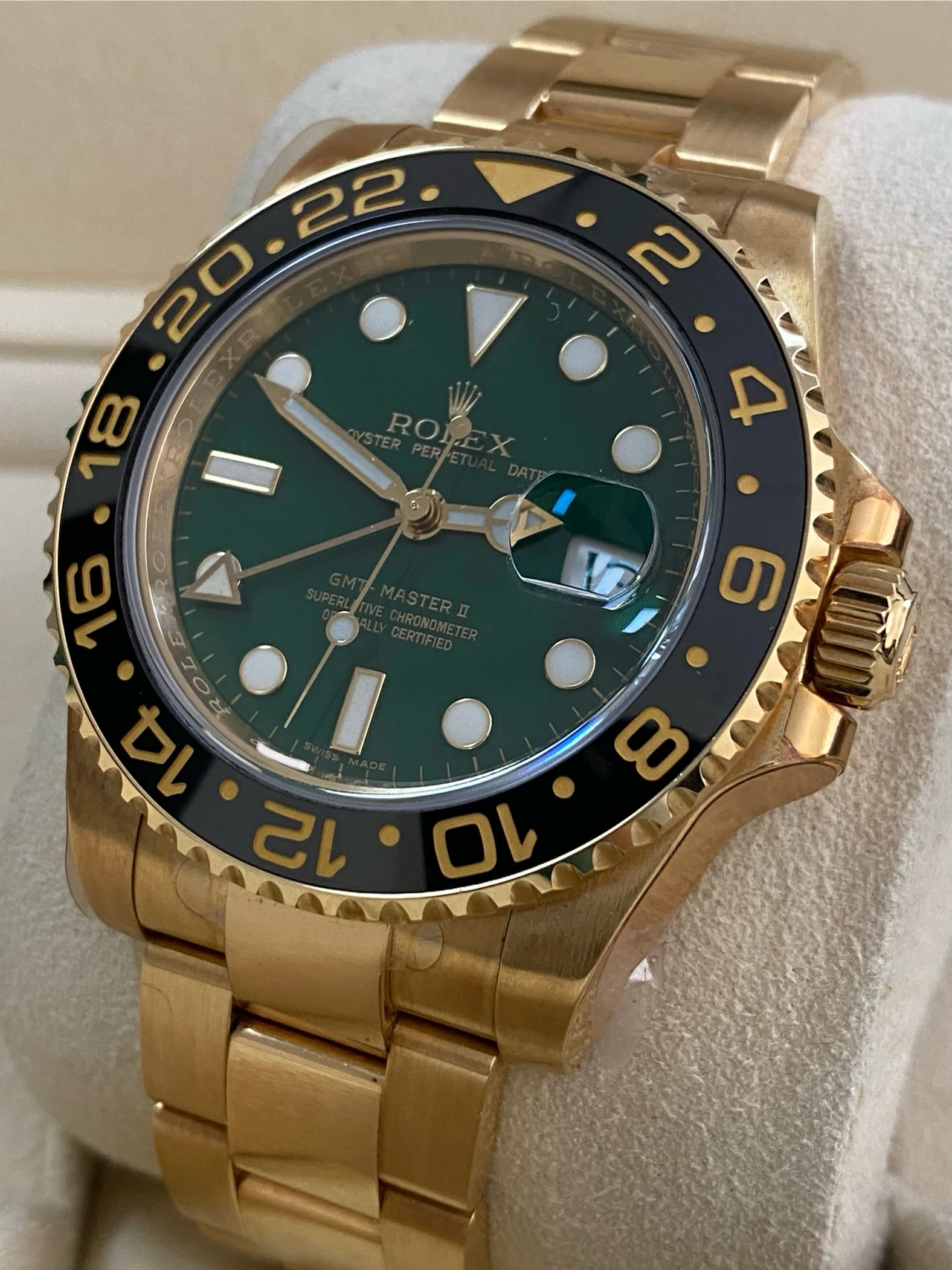Rolex Yellow Gold GMT-Master II - G serial - Black Bezel - Anniversary Green Dial - Oyster Bracelet - 116718LN *FULL STICKERS*