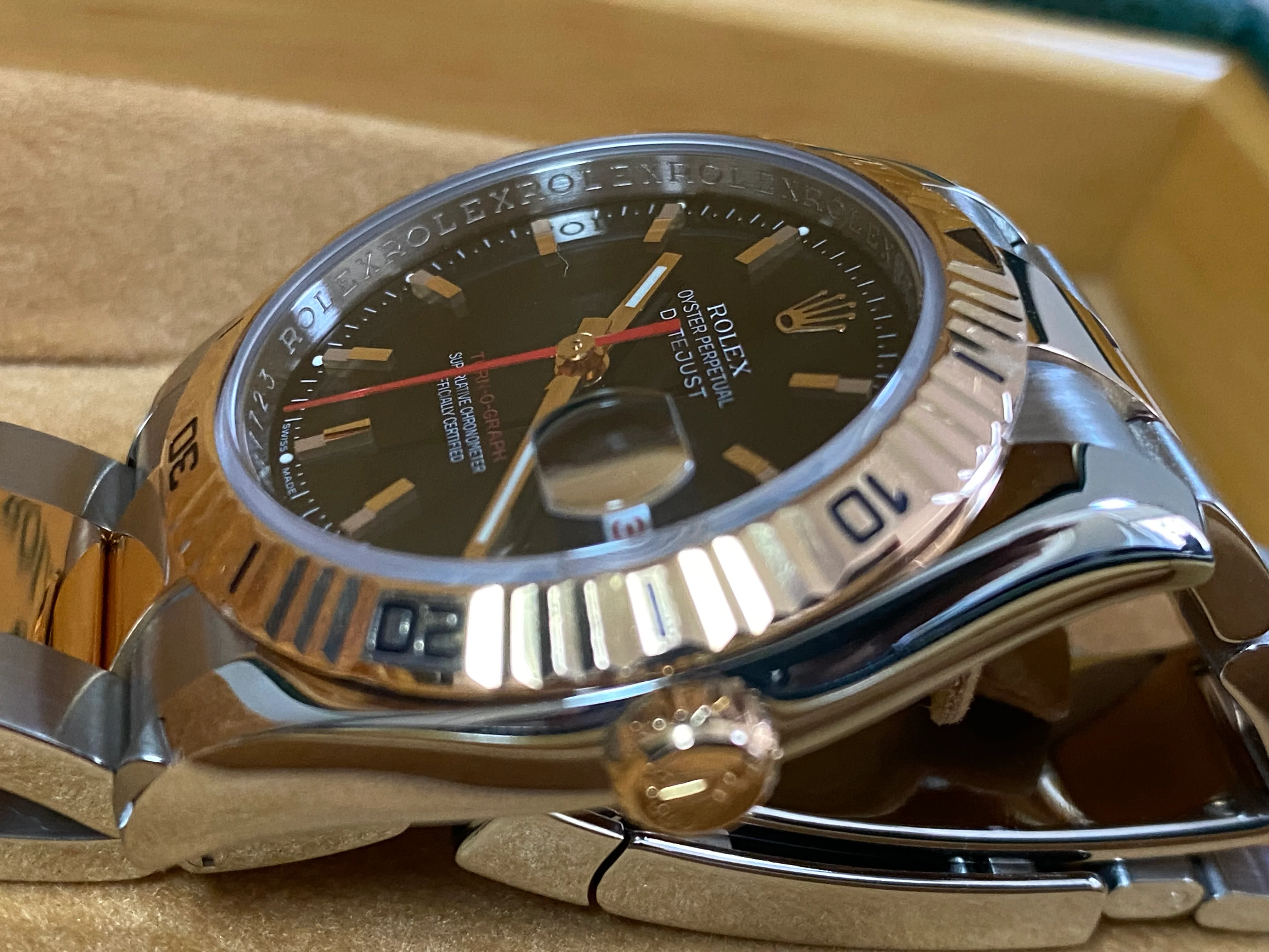 Rolex Steel and Everose Gold Datejust 36 Turn-O-Graph - 2005 - Fluted Bezel - Black Index Dial - Oyster Bracelet - 116261 *FULL SET*